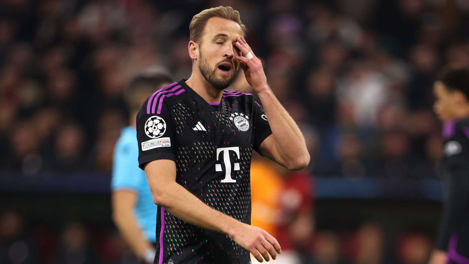 Spurs fans fume at announcement ahead of Kane return  