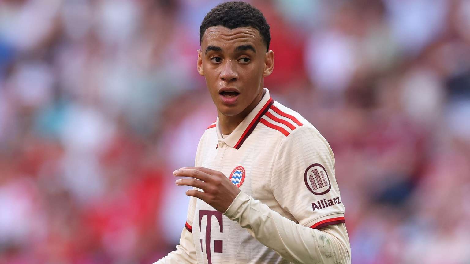 City-bound? Bayern admit Musiala contract is 'difficult'  