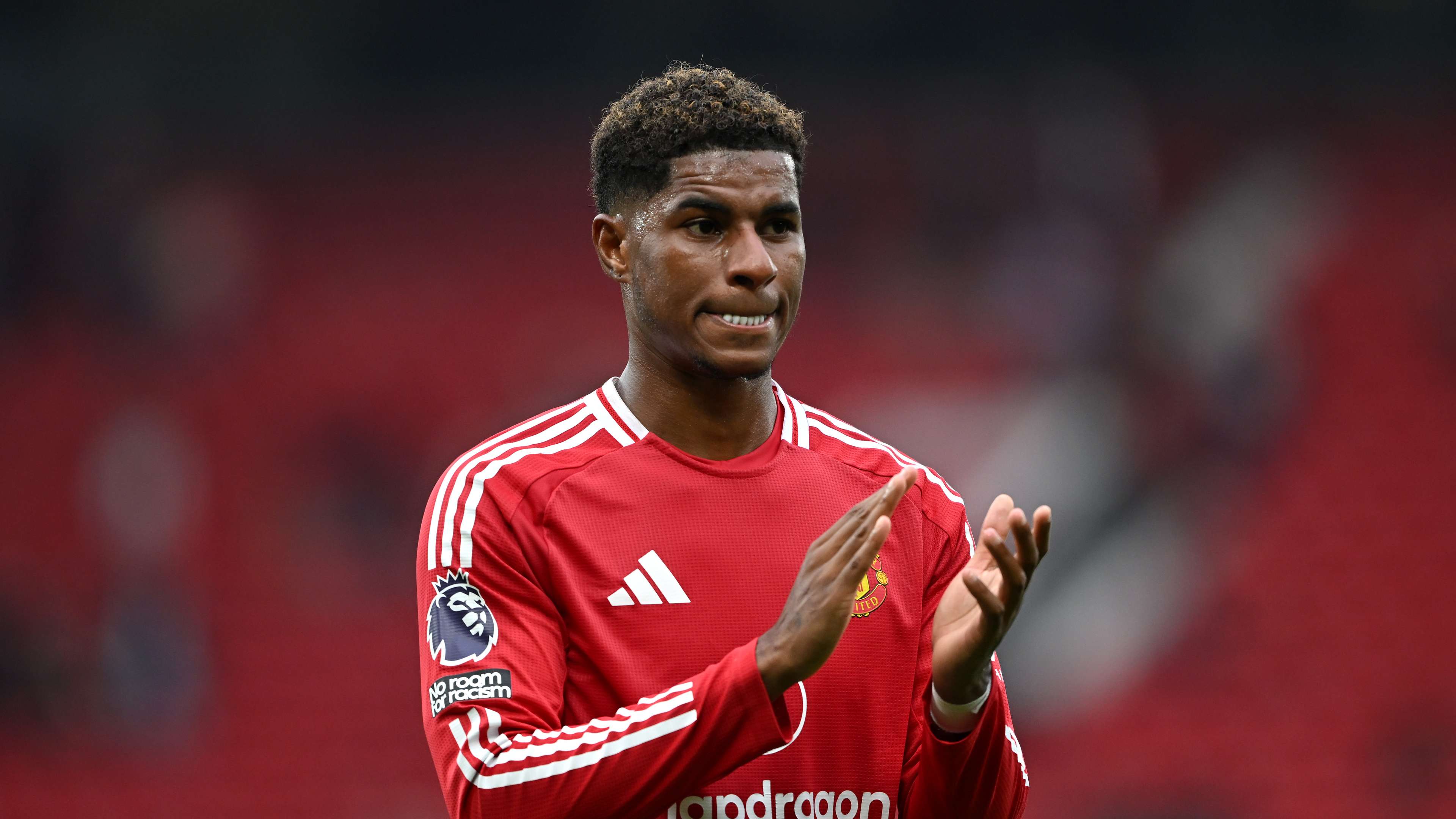 Man Utd legend hits out at fans for Rashford treatment  
