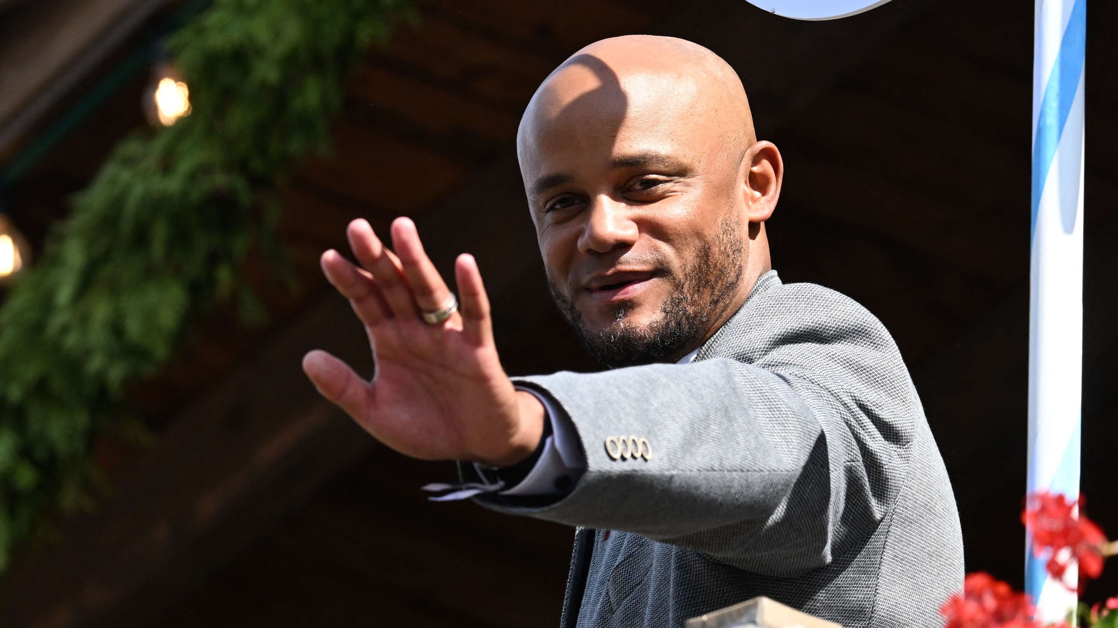 📽️ | Kompany is still unbeatable! Bayern coach stuns in training  