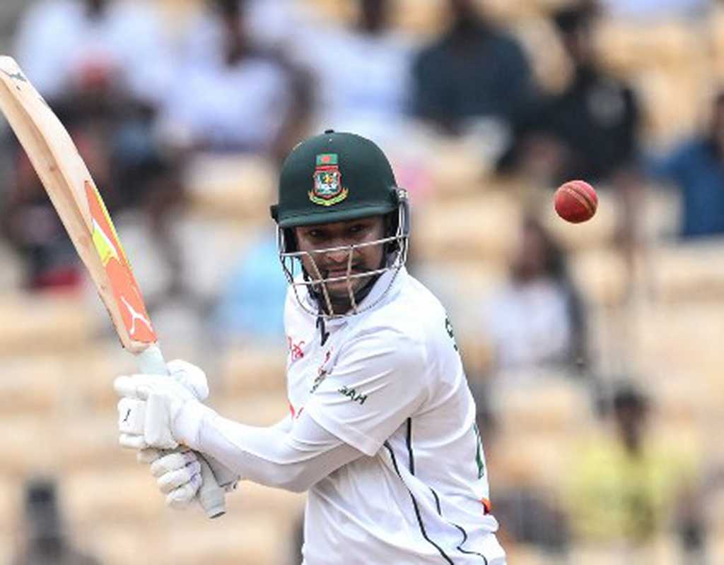 Shakib urged to clear political stance before claiming security  
