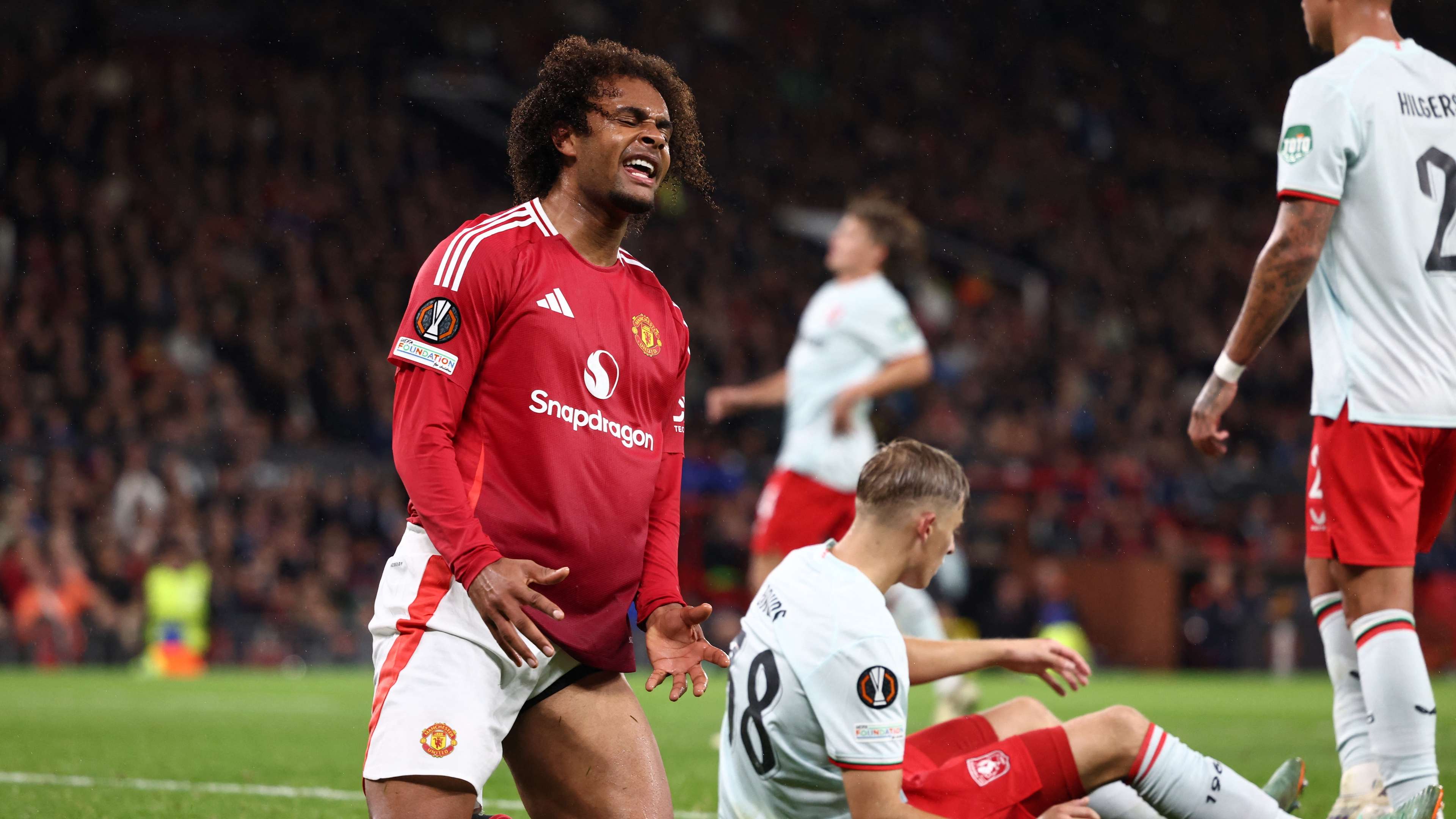 Zirkzee's transfer stance revealed amid Man Utd exit links  