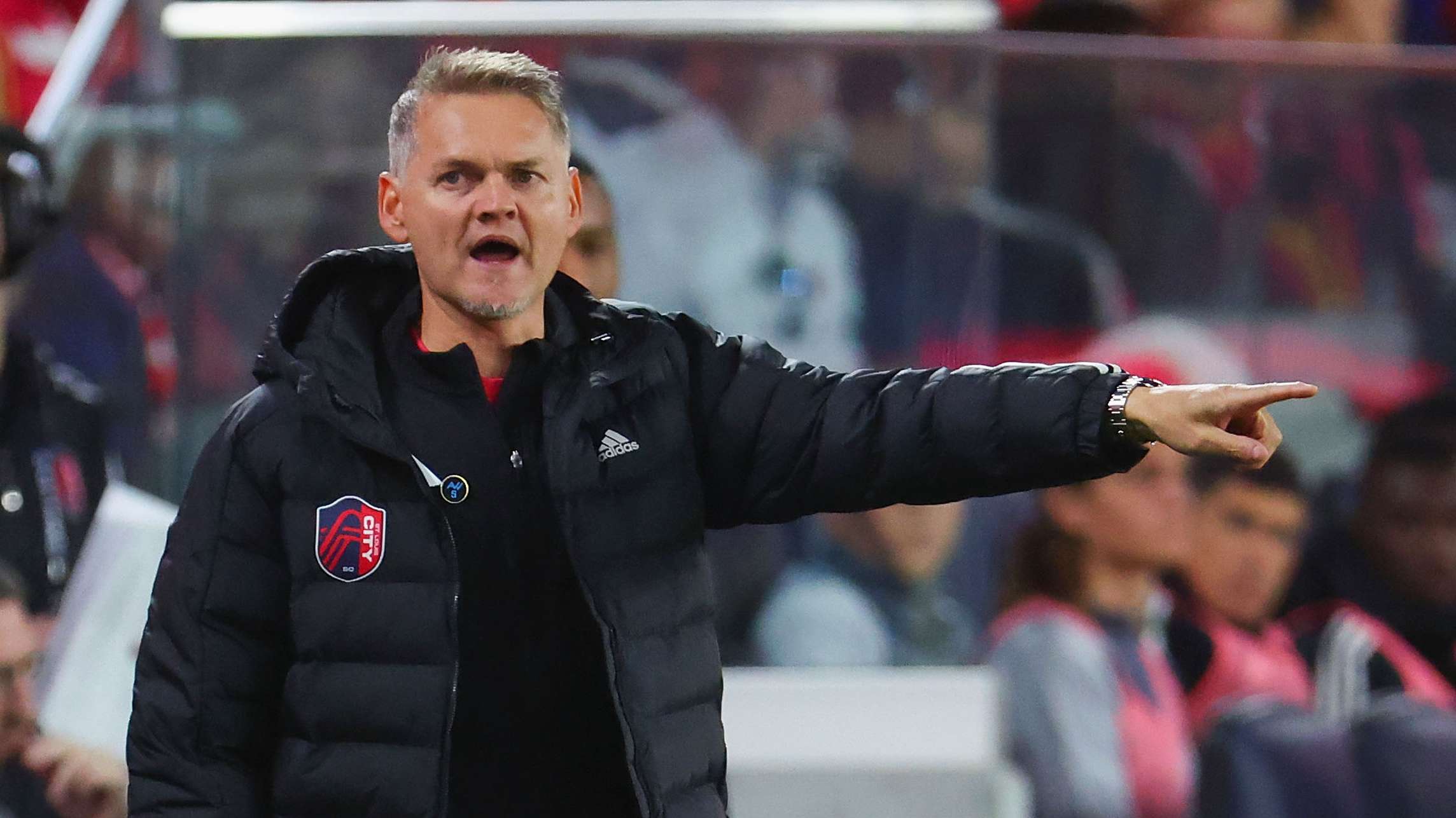 Philadelphia Union hire former St. Louis coach Carnell  
