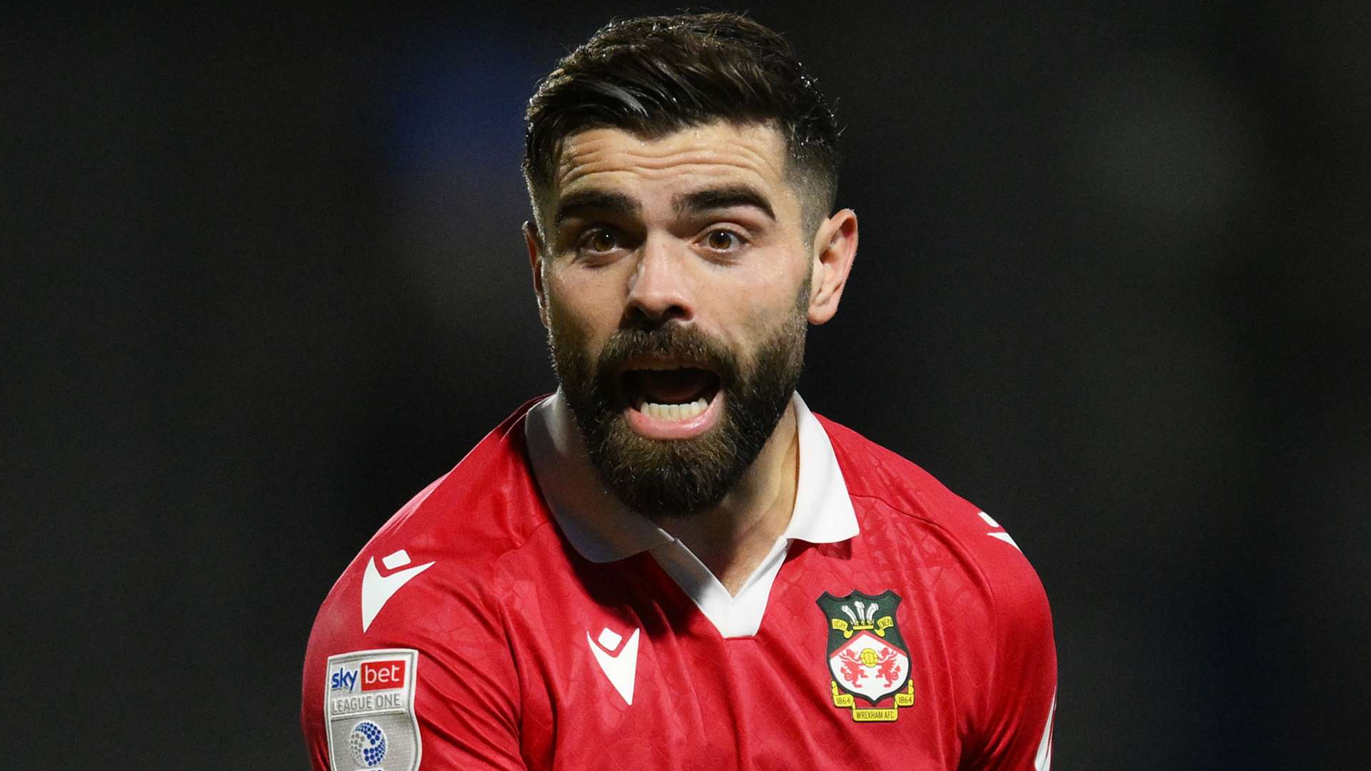 Elliot Lee rescues last-second victory for Wrexham at Crawley  