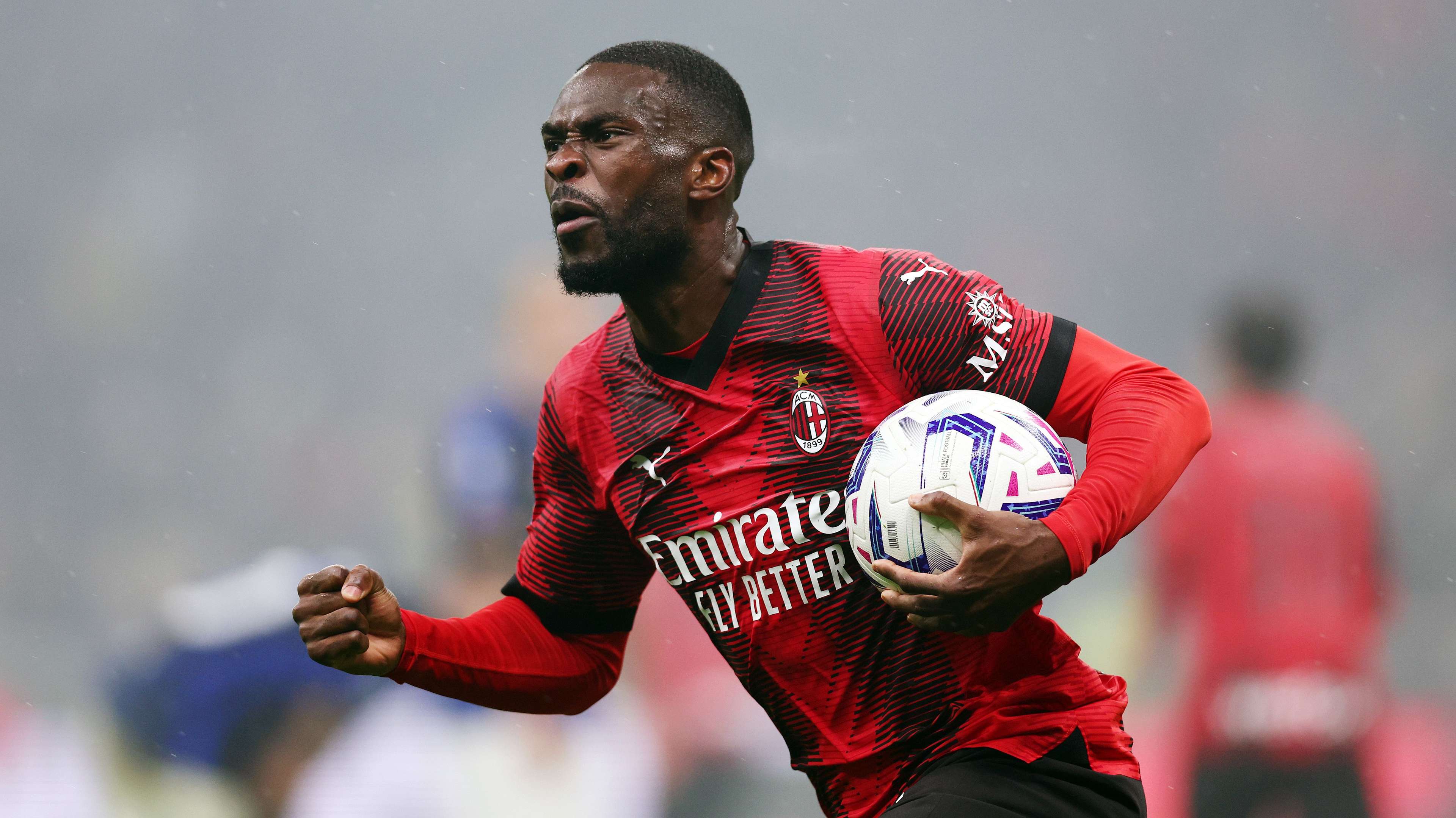 Tomori keen to stay at AC Milan despite Spurs transfer approach  