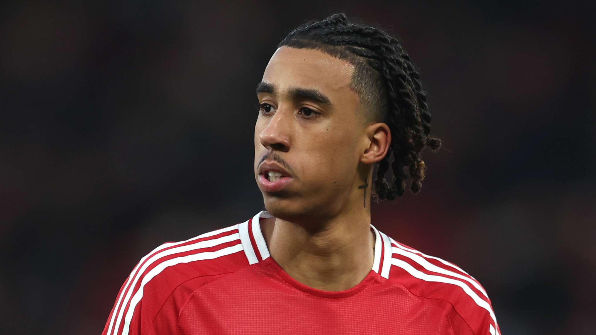 Yoro reveals how WhatsApp group is helping Man Utd's defending  
