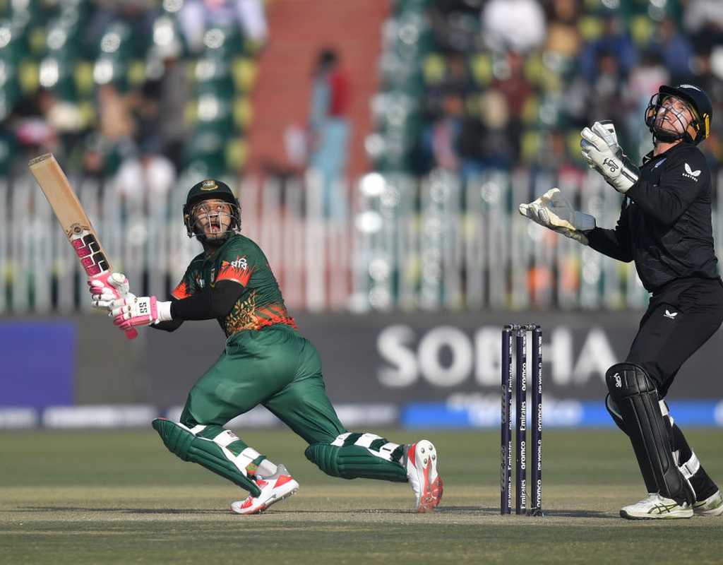Najmul Hossain backs Mushfiqur and Mahmudullah despite failures in must-win game  