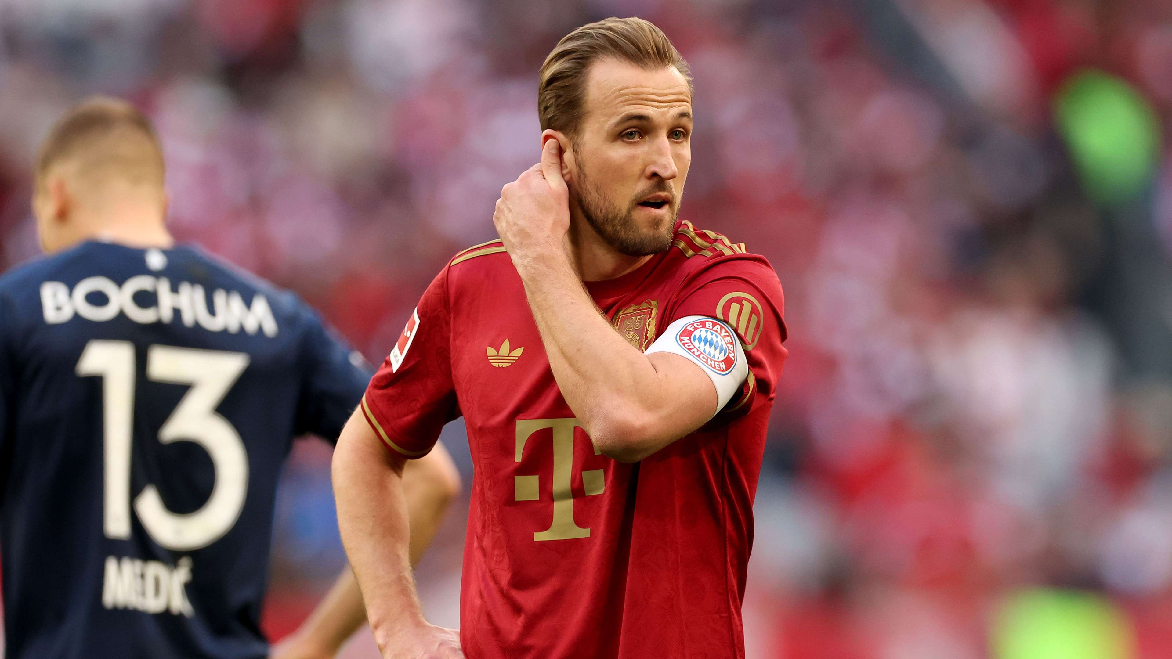 Kane fires Bayern reminder after five-goal thriller defeat  