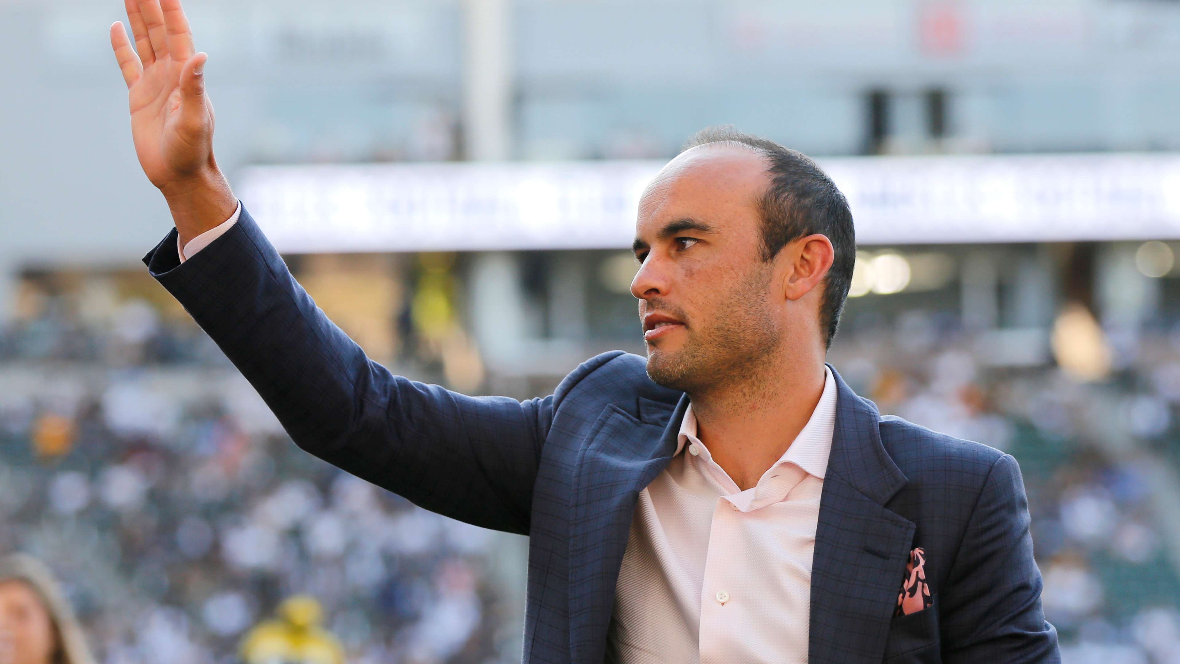 LA Galaxy celebrate Donovan’s iconic debut for them in 2005  