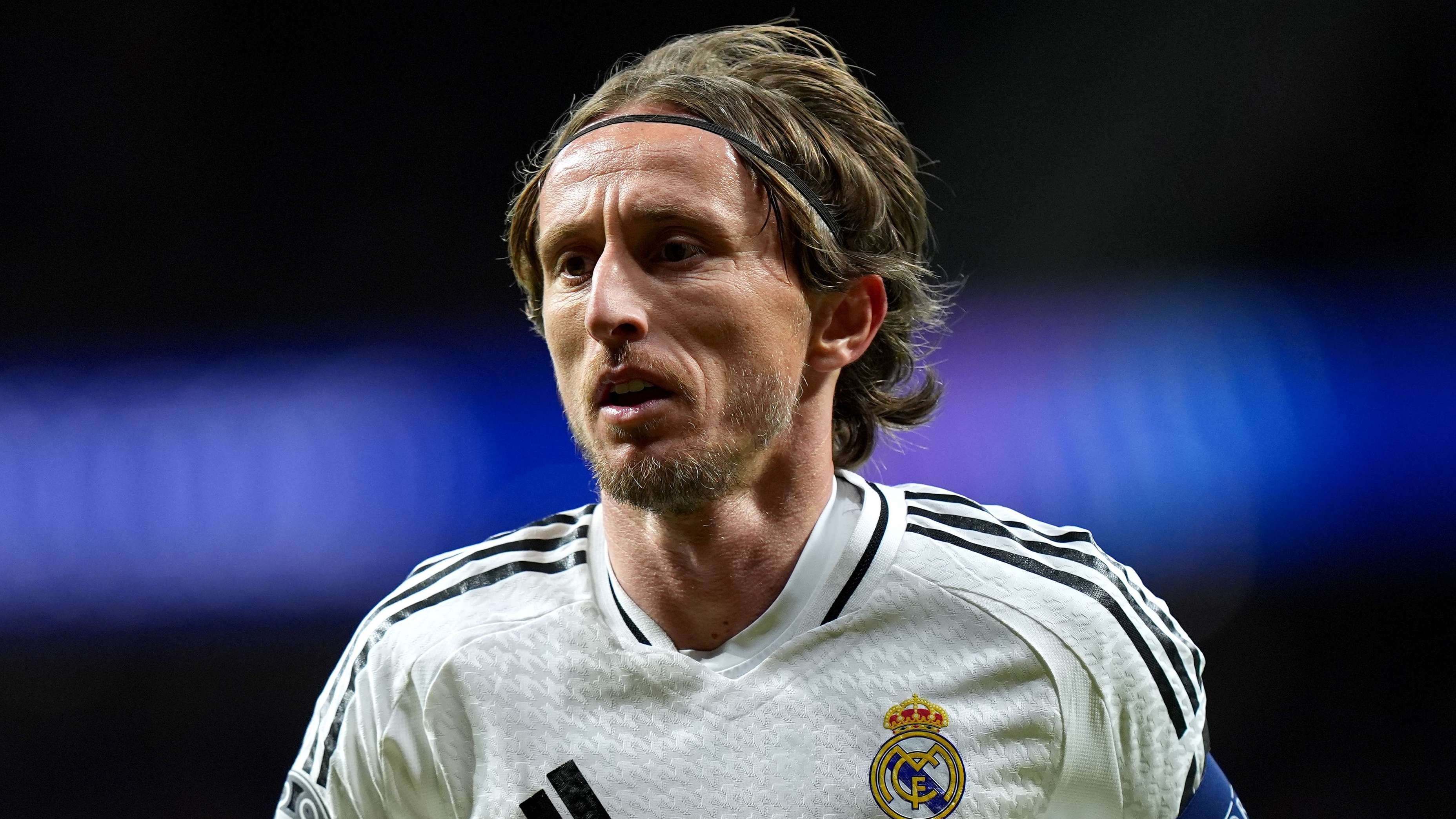 How much does Luka Modric earn at Real Madrid?  