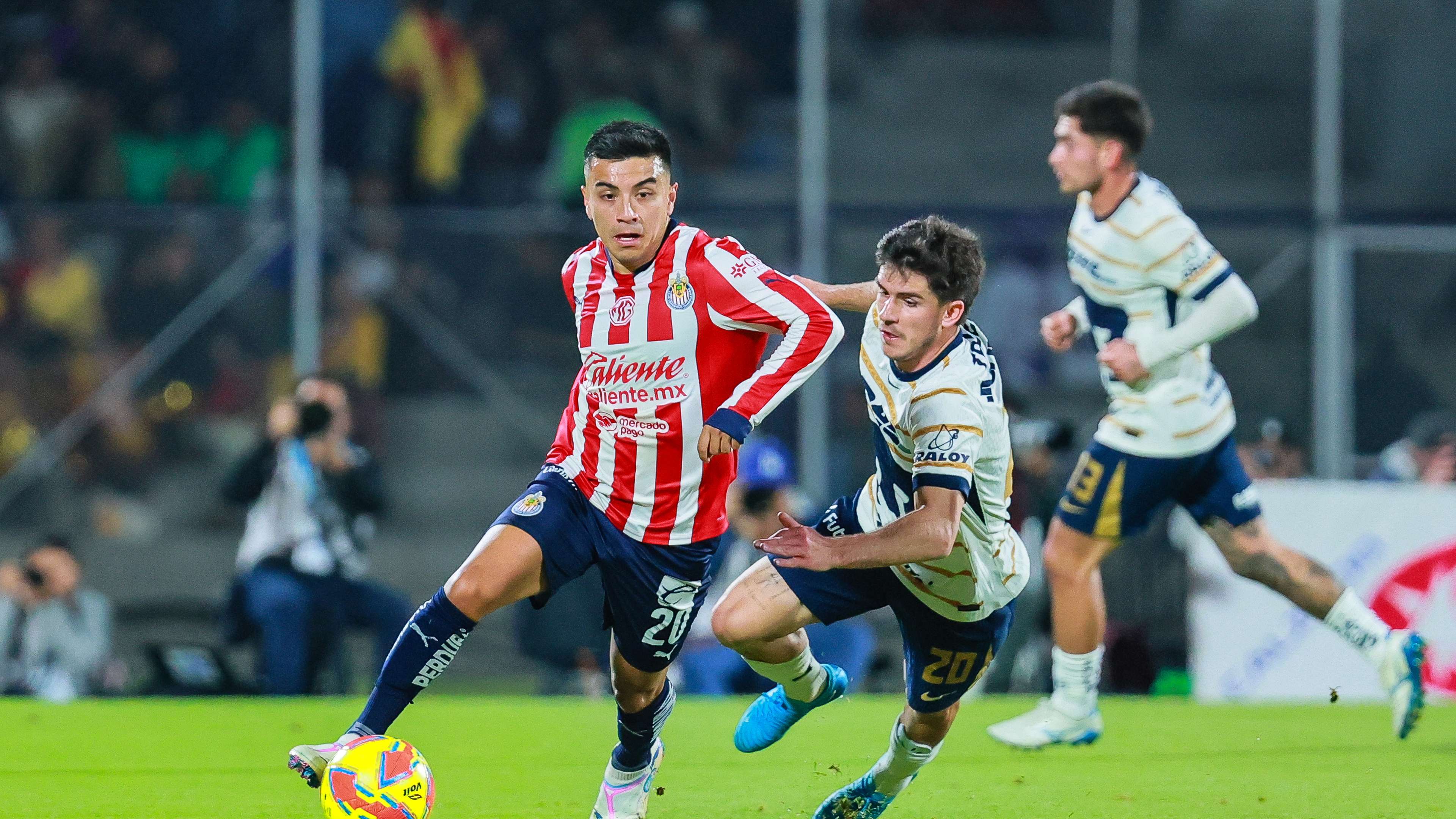 'One of Chivas’ few true leaders' - Bautista slams Beltrán exit  