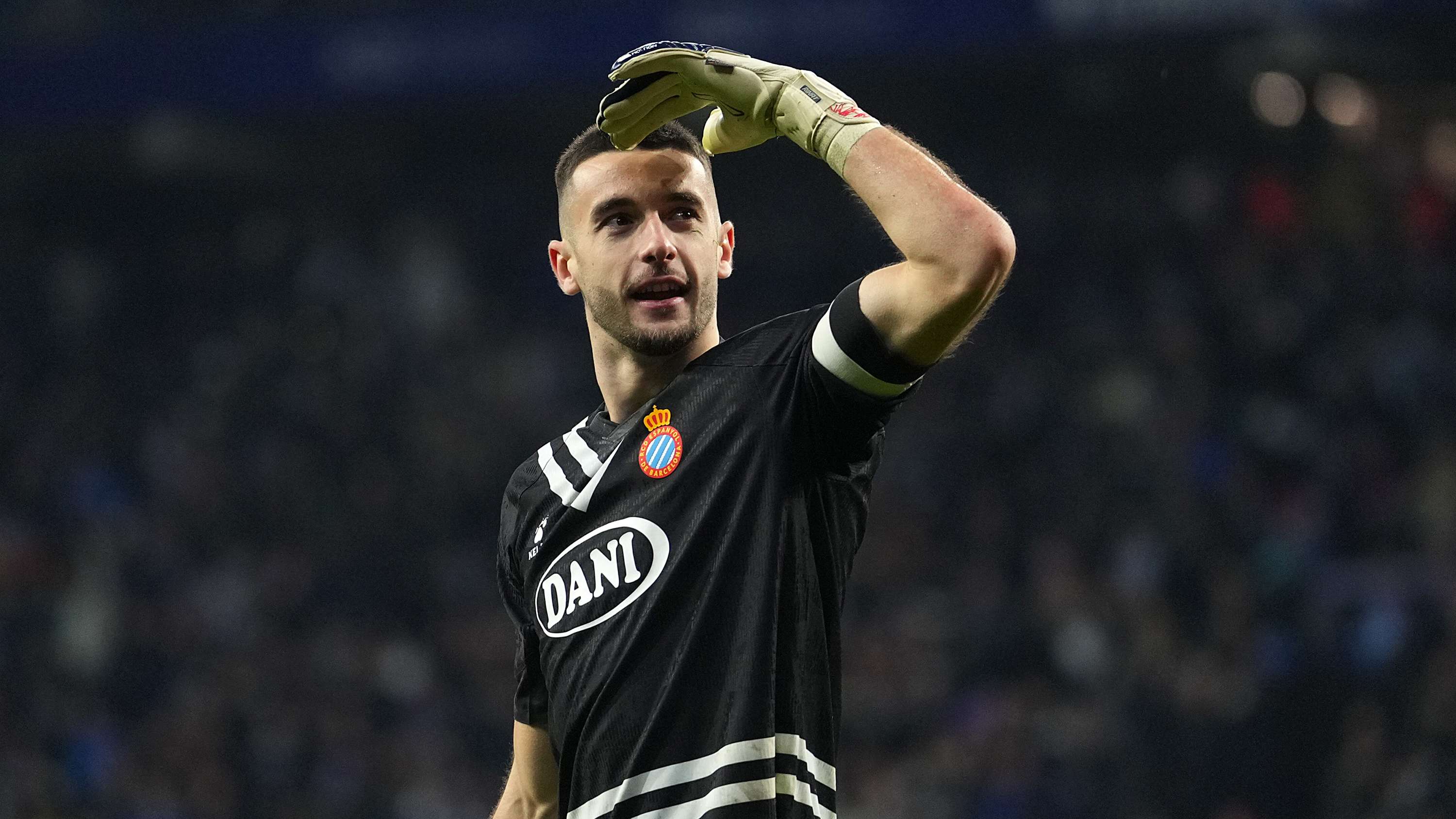 Barca alter Joan Garcia contract as €25m deal nears  