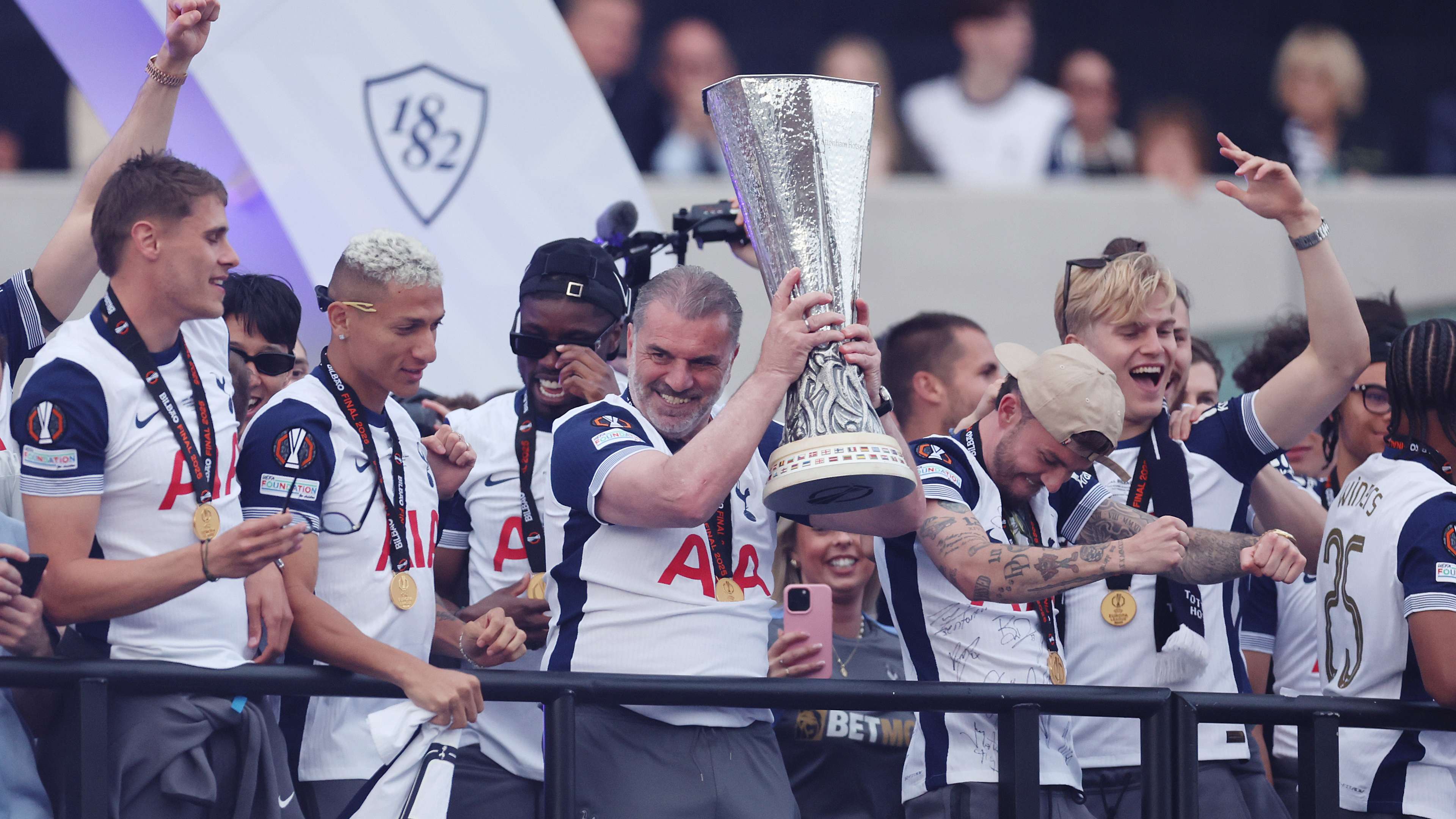 Mayor of Melbourne tells Tottenham to reappoint Postecoglou  