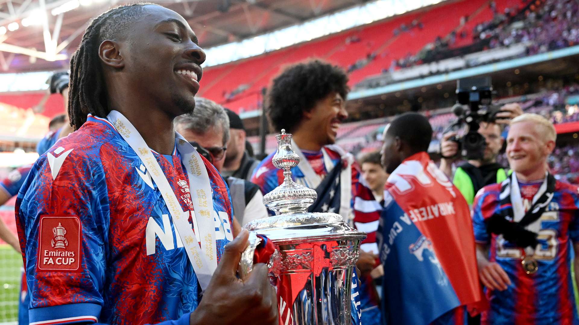 Palace consider legal action if banned from Europa League  