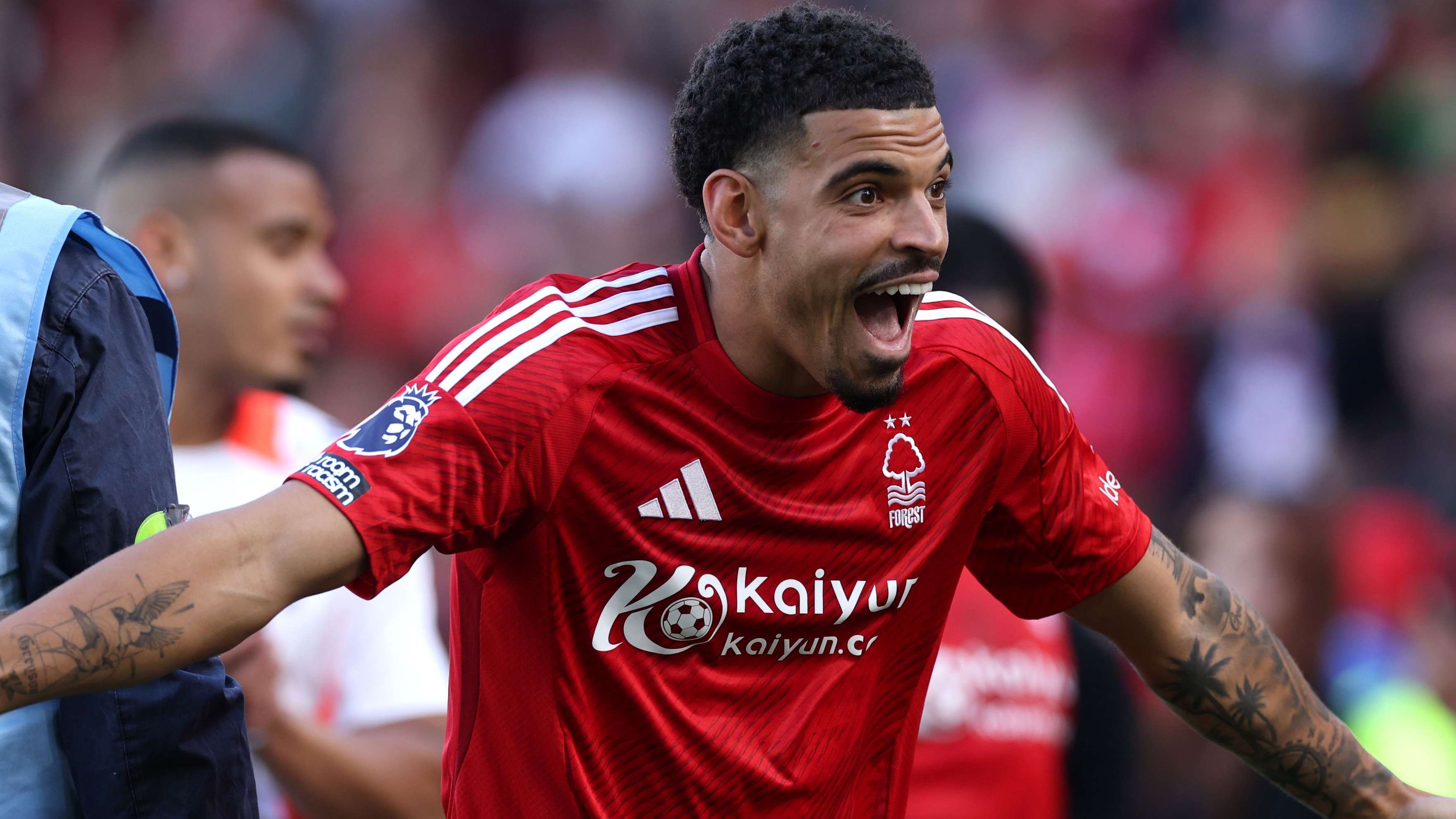 Gibbs-White to Tottenham OFF after 'illegal approach'  