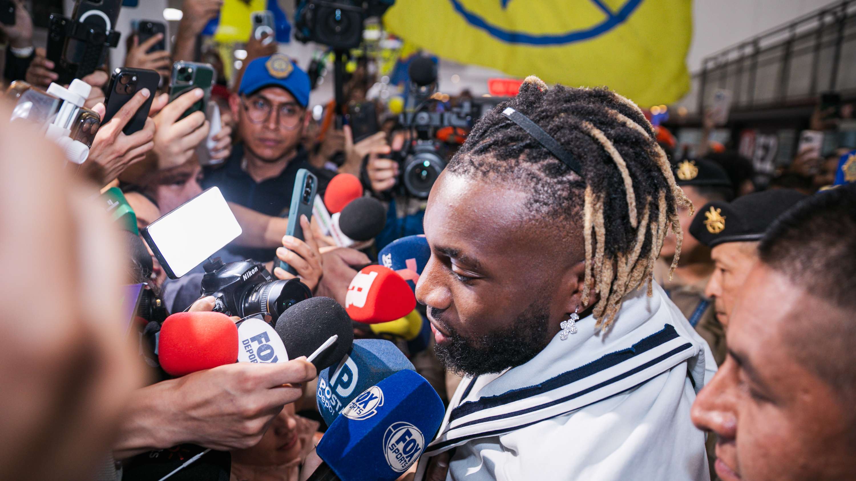 'Happy to be here' - Saint-Maximin arrives in Mexico to join América  