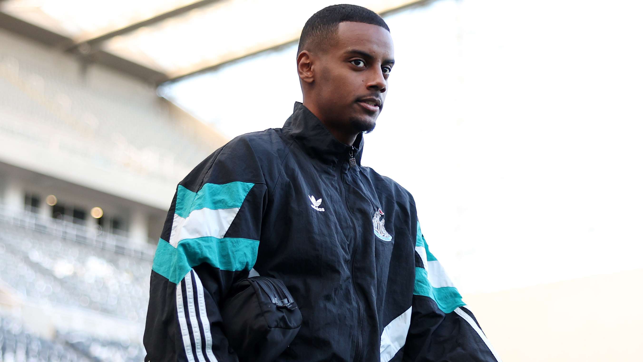 Newcastle set asking price for Isak — line up Watkins as replacement  