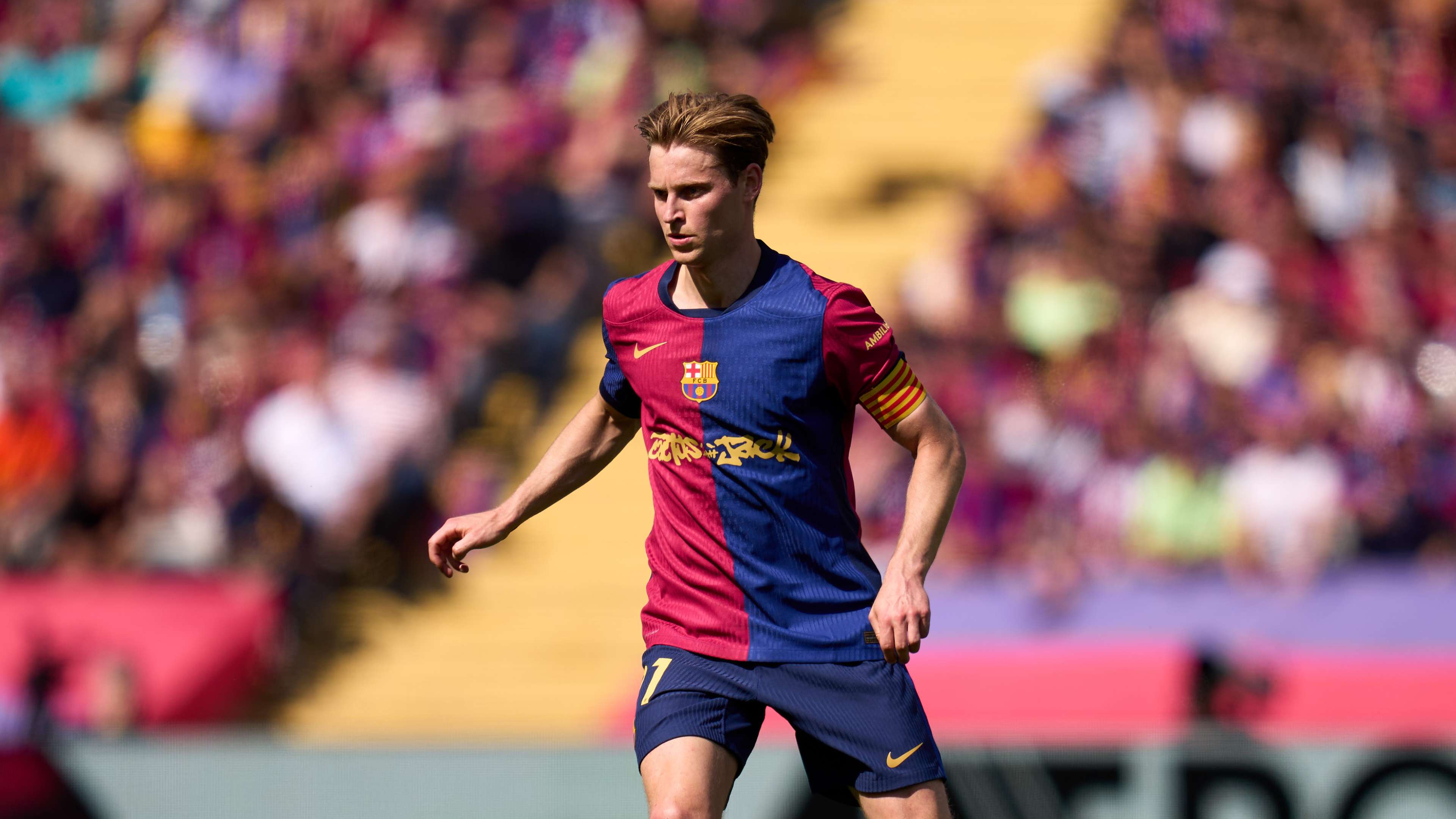 Flick taking cautious approach with injured De Jong  