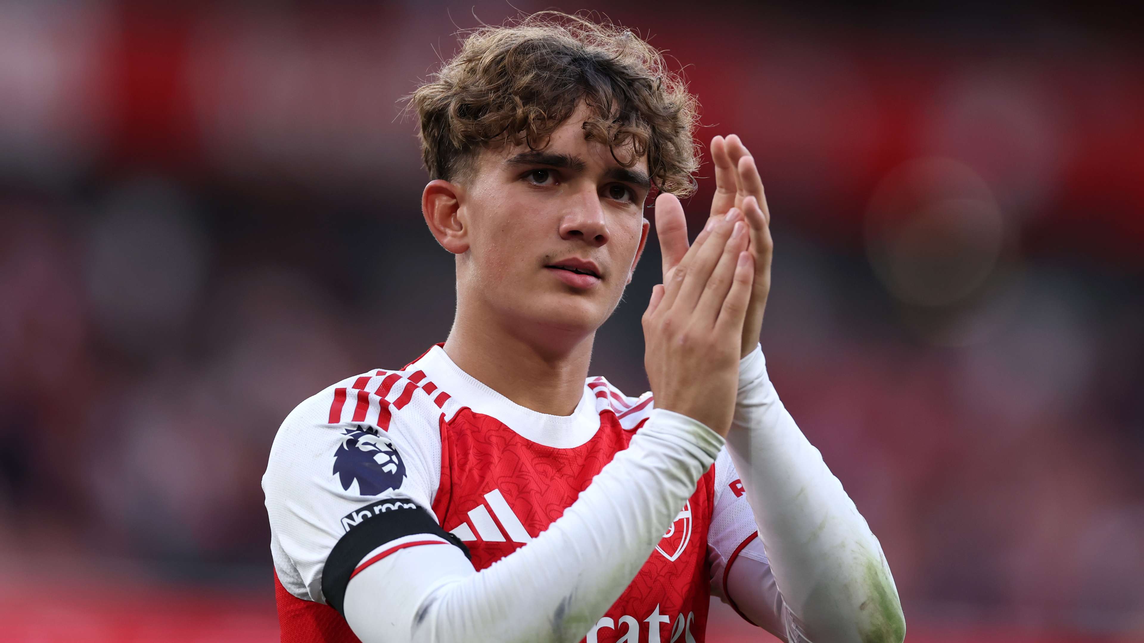 'Kick him!' - Arsenal players nutmegged by Dowman  