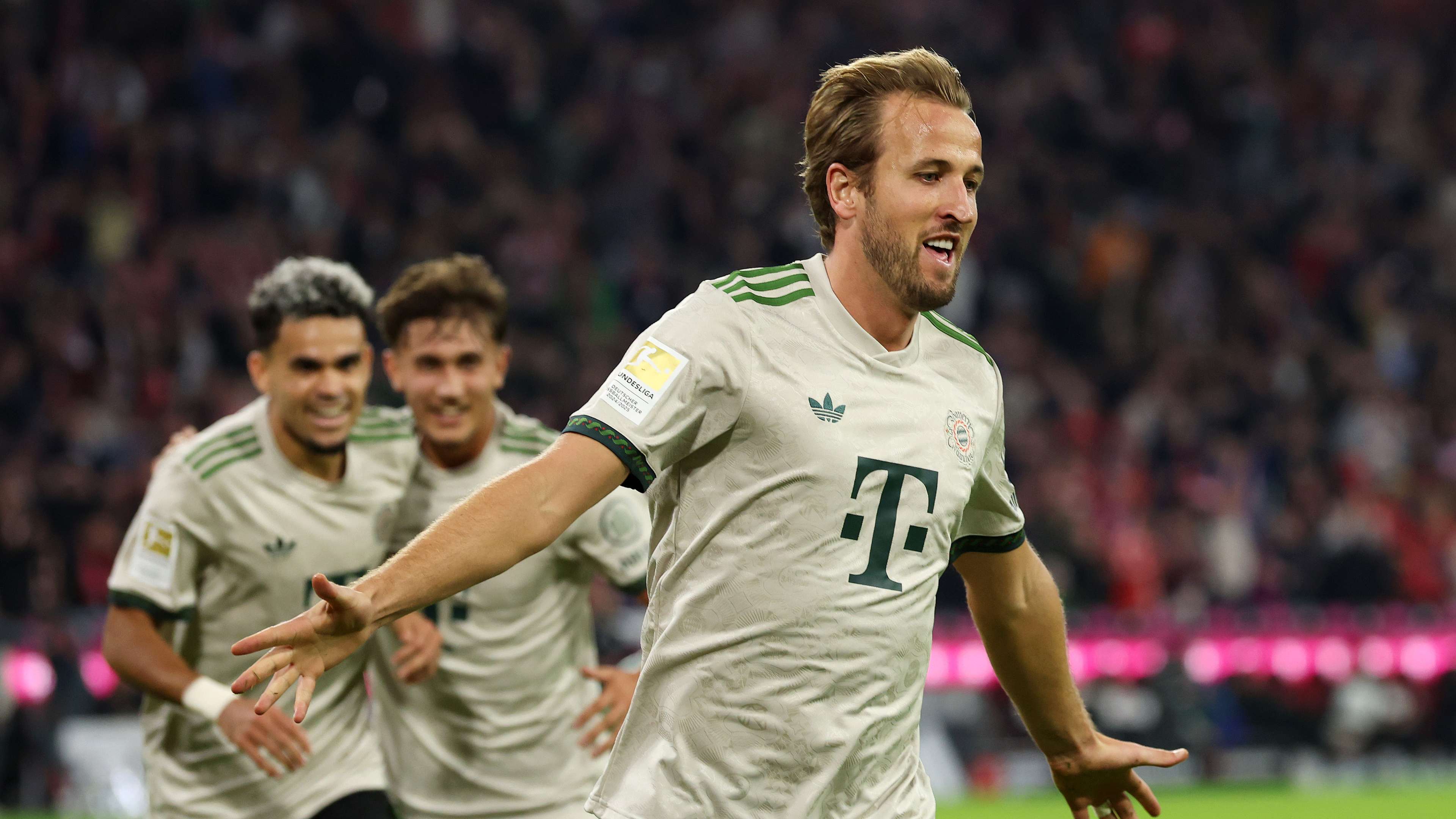Kane not 'panicking' over Bayern future amid Premier League return talk  