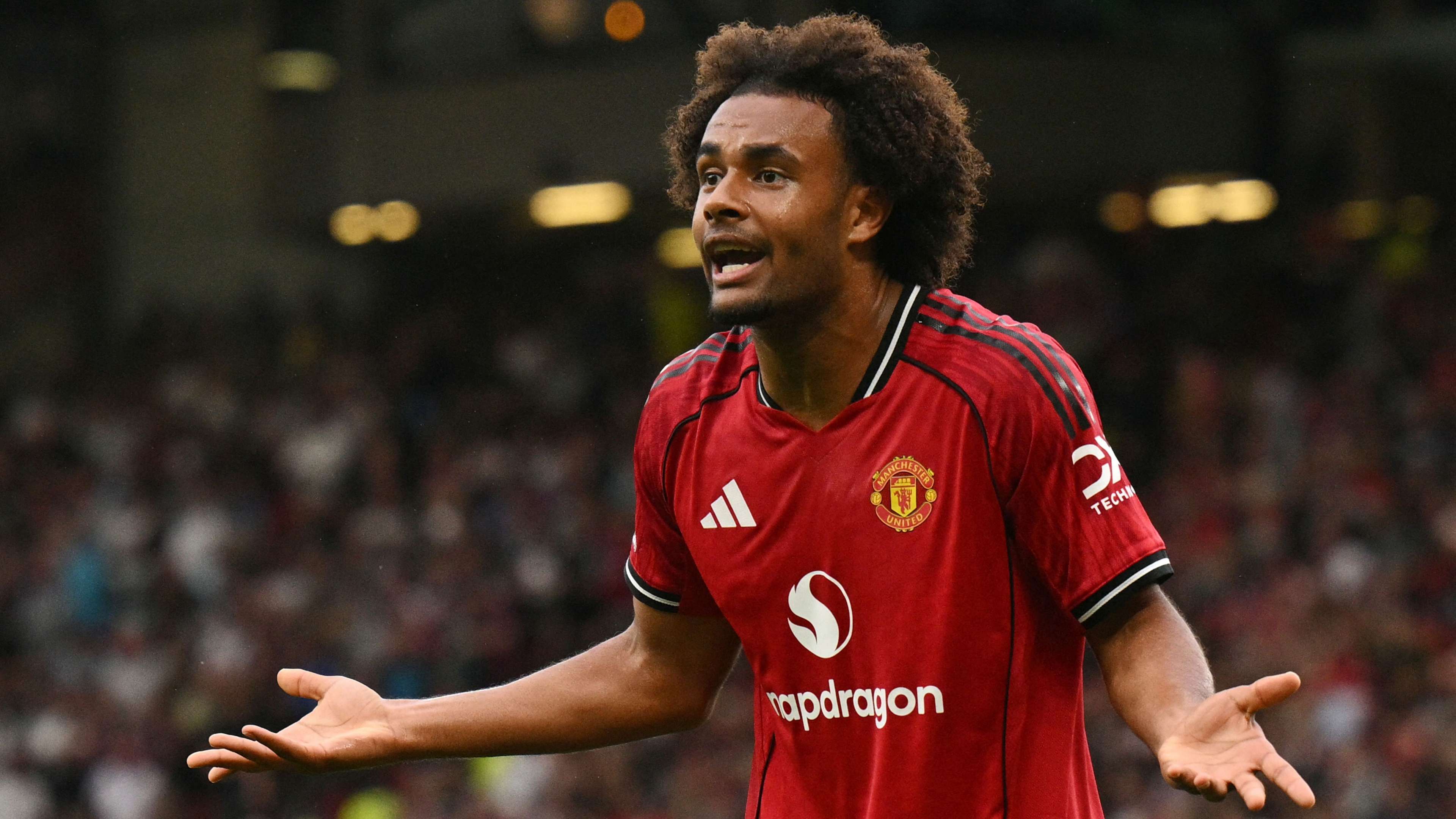 Zirkzee wants out! Man Utd striker seeking January exit  