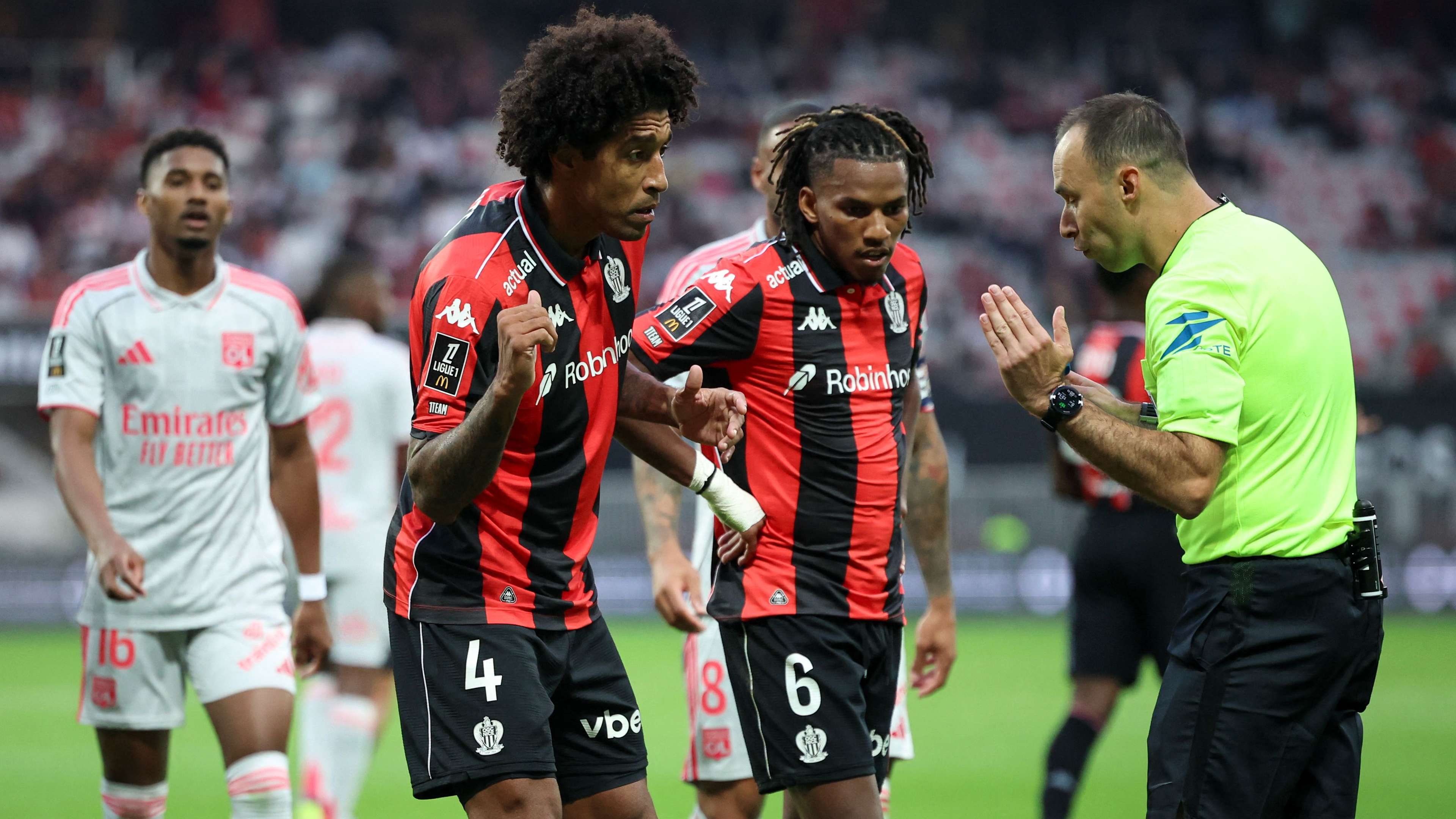 Ref apologises for stopping match after mistaking ISIS chant for homophobia  