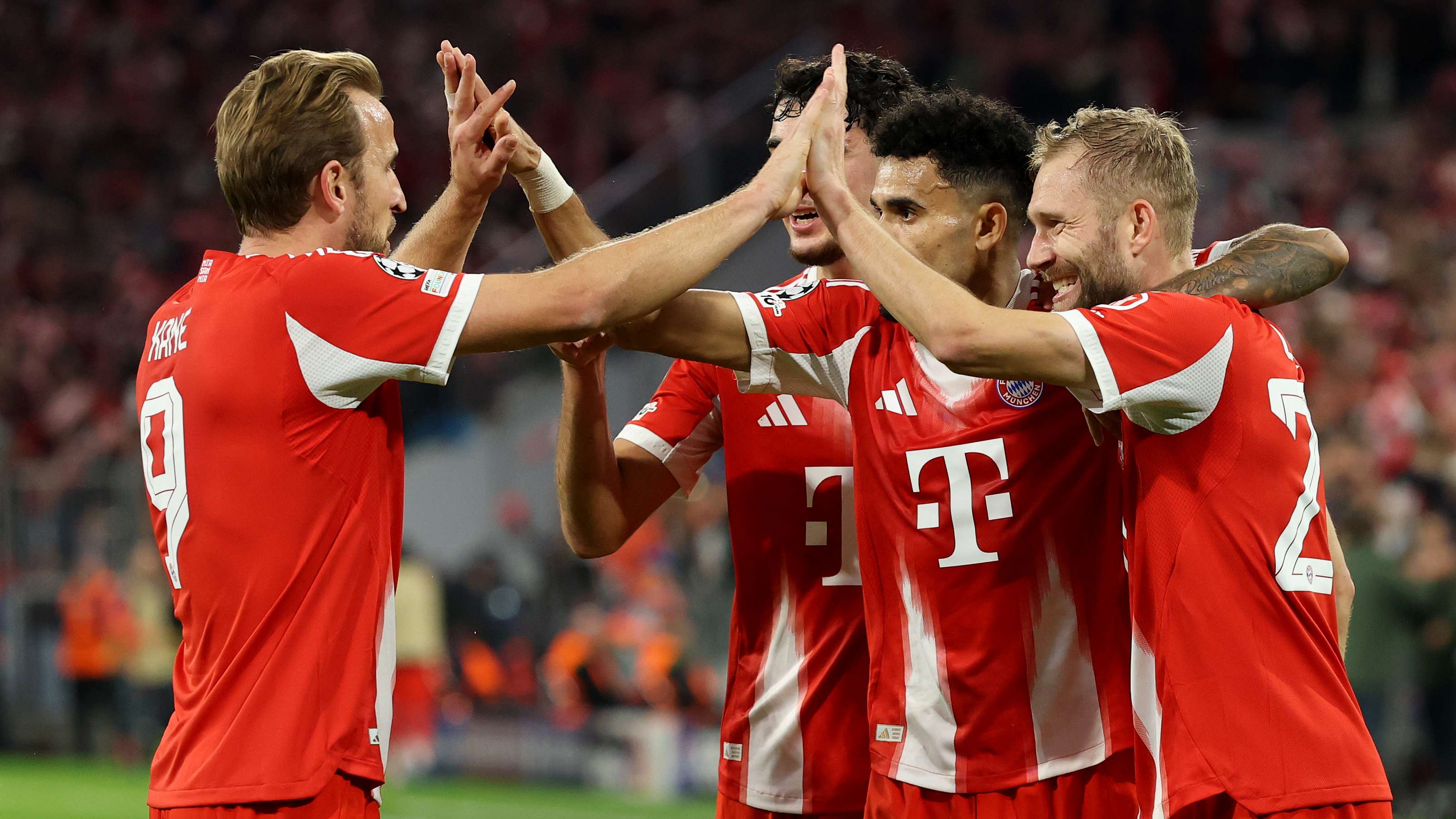 Bayern ready contract offer for 'wonderful' full-back  