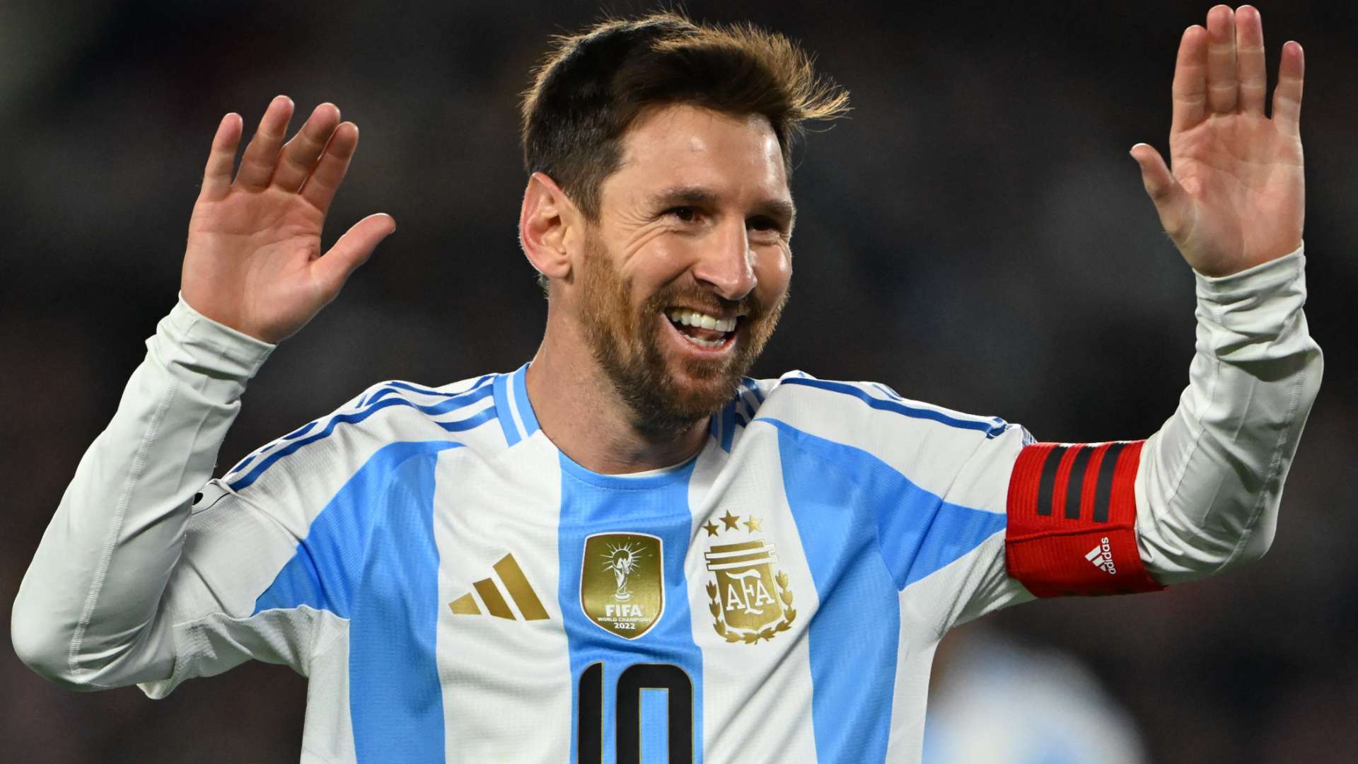 Ex-Argentina star saw Messi do 'crazy things'  