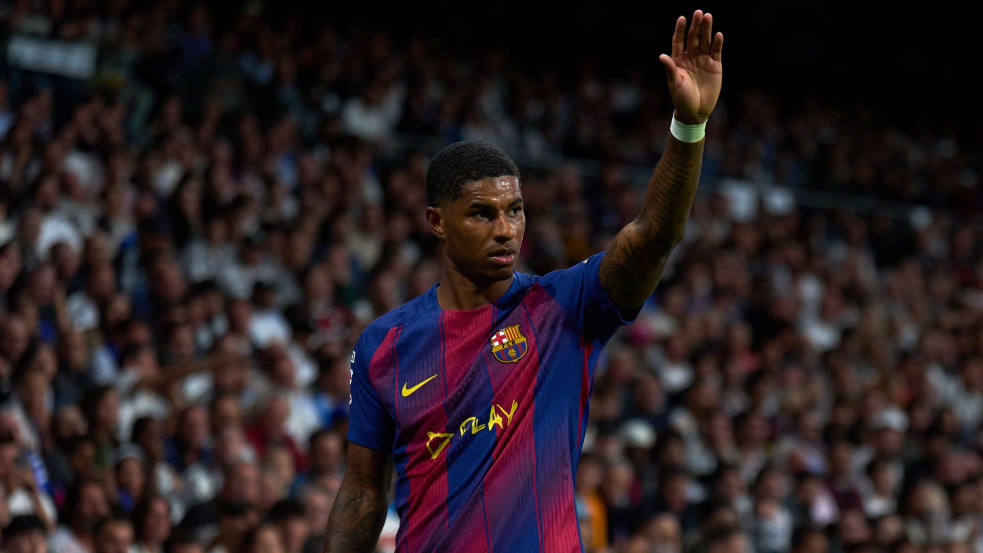 Barca weigh up shock Rashford decision  
