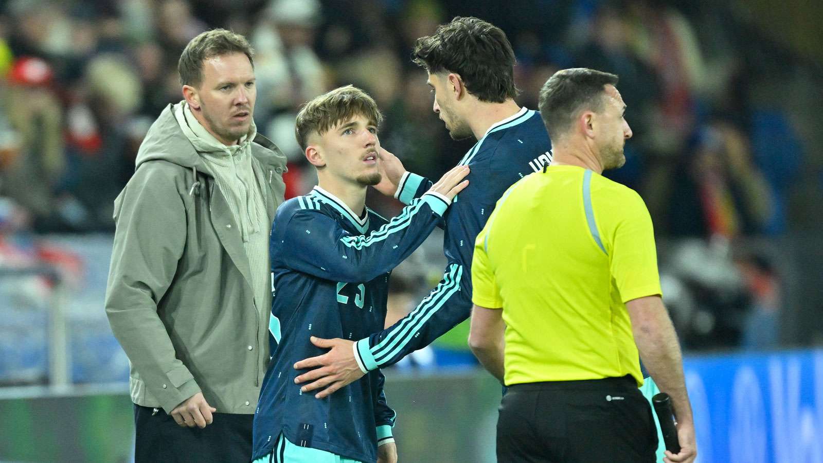 Kompany delivers uncertain Kane injury update  