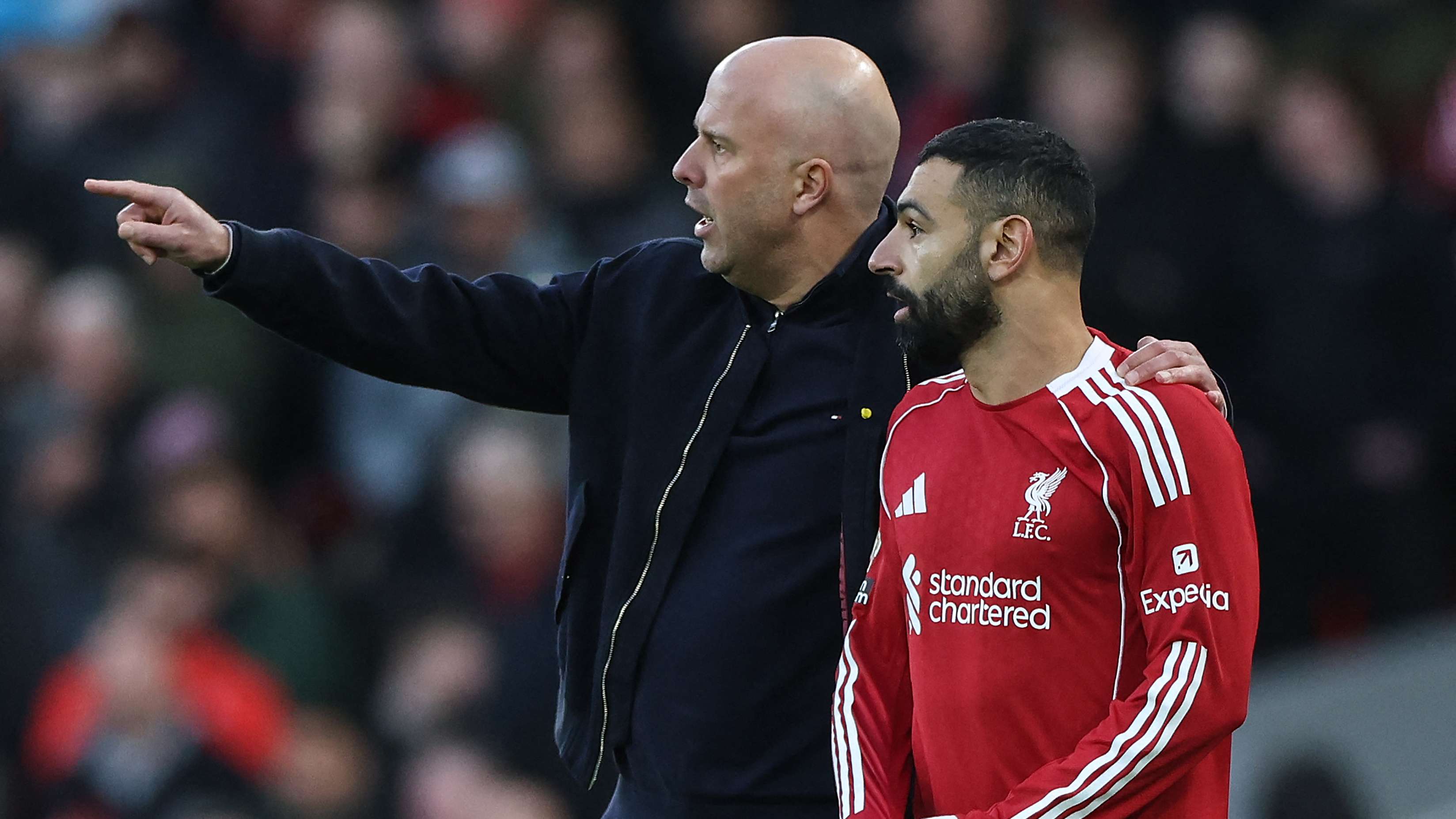 'Flabbergasted' Carragher calls out Slot for Salah bench call  