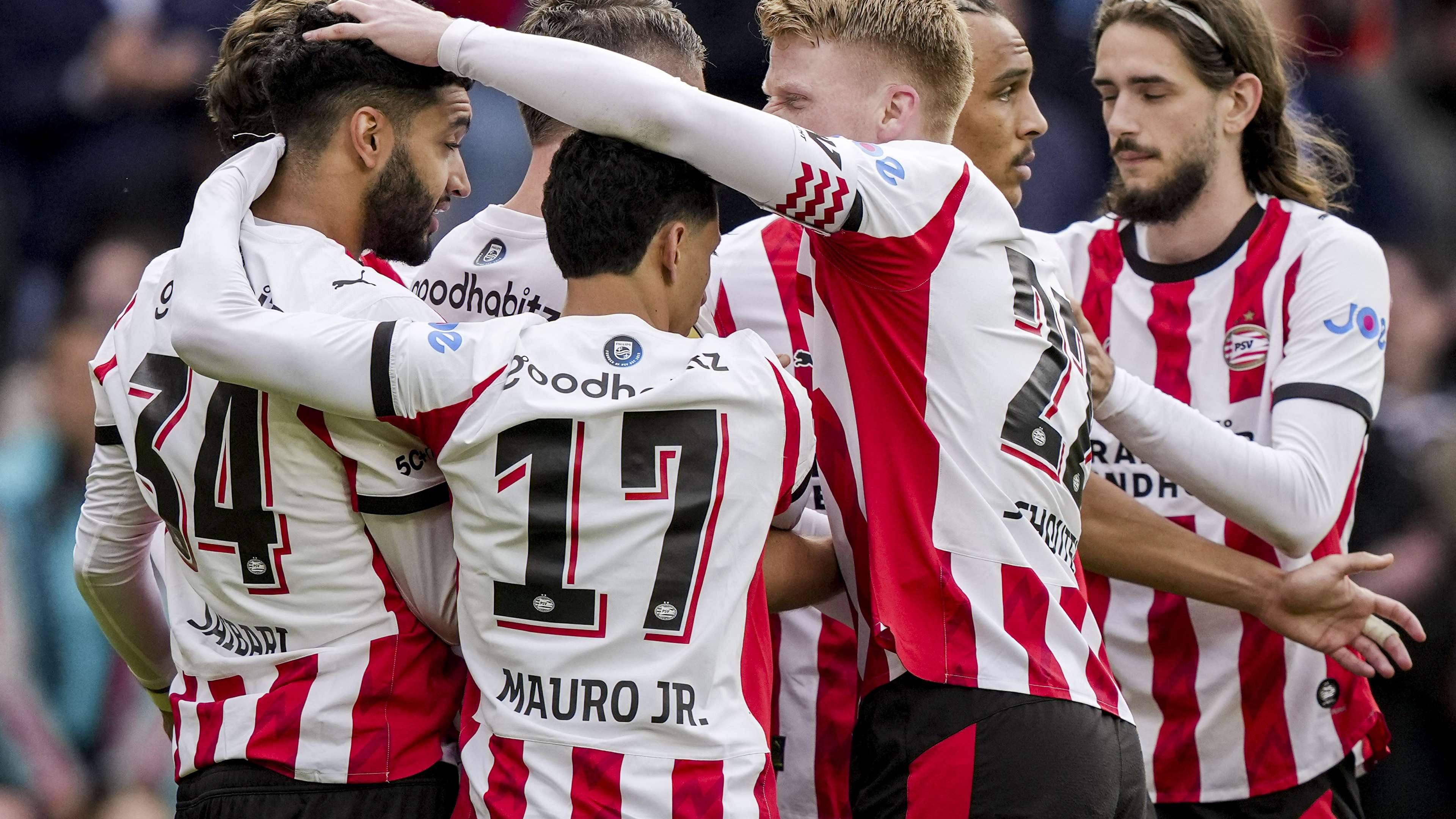 LIVE | PSV celebrations: Stadhuisplein is already packed, the championship trophy has arrived  
