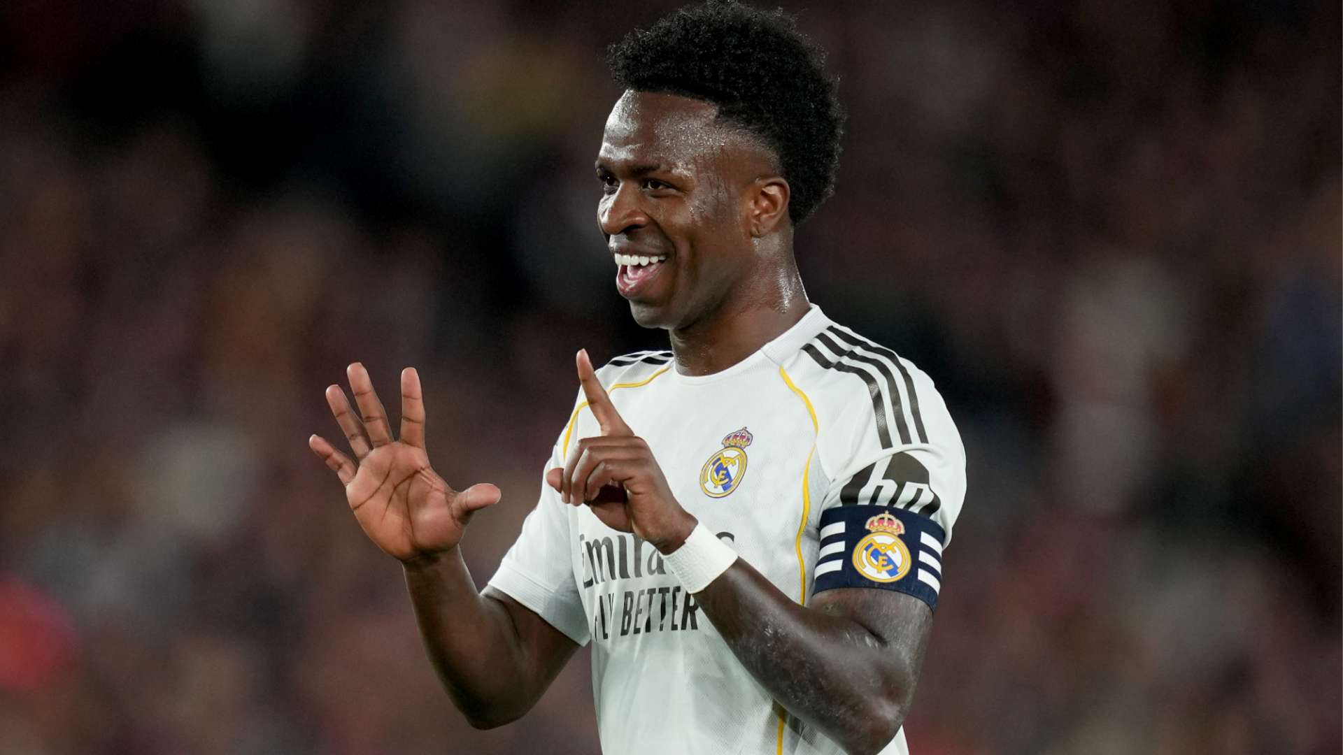 'We have a lot to discuss' - Vini 'not in a rush' over Real contract  