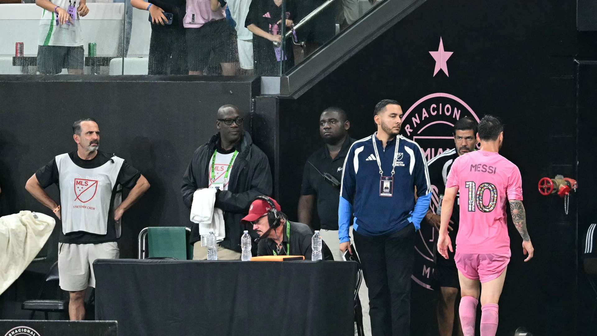 Lionel Messi exits Inter Miami match injured before World Cup  