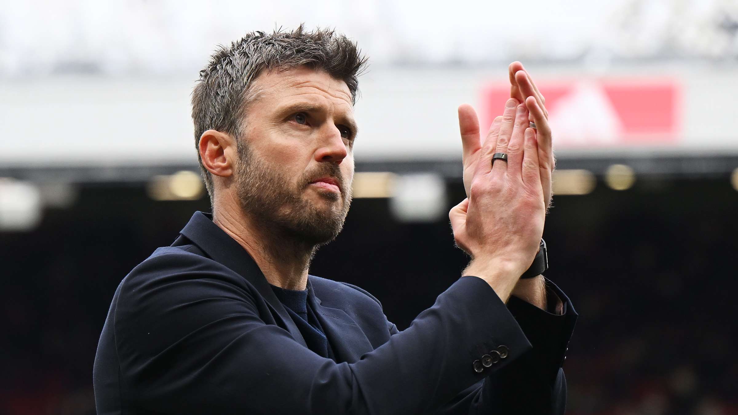 Man Utd told to pair Carrick with Ferdinand or Vidic  