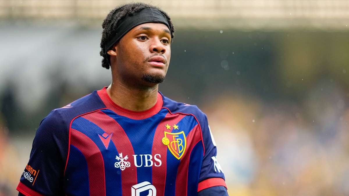 "Circus footballer": A BVB prospect faces ridicule and stands at a crossroads  