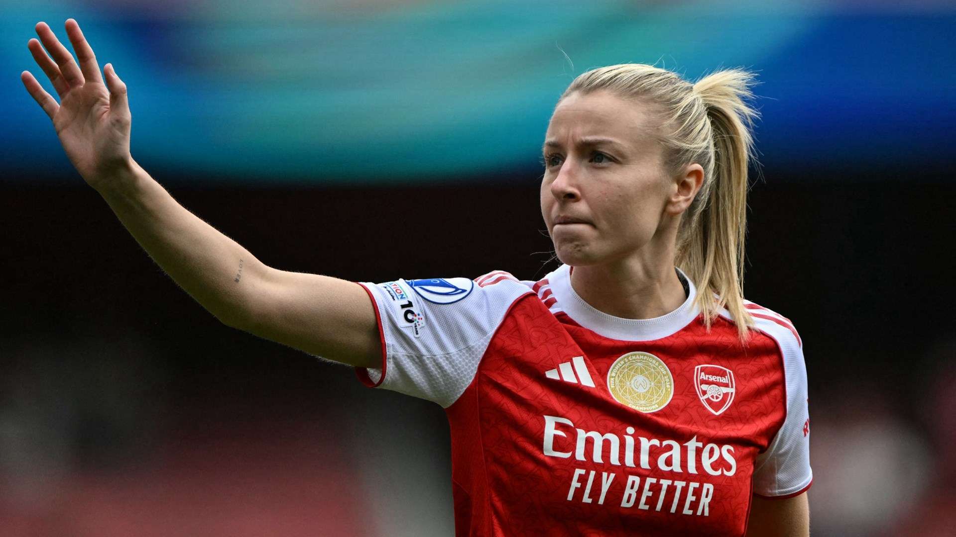 Williamson jets to Ibiza with girlfriend after injury  
