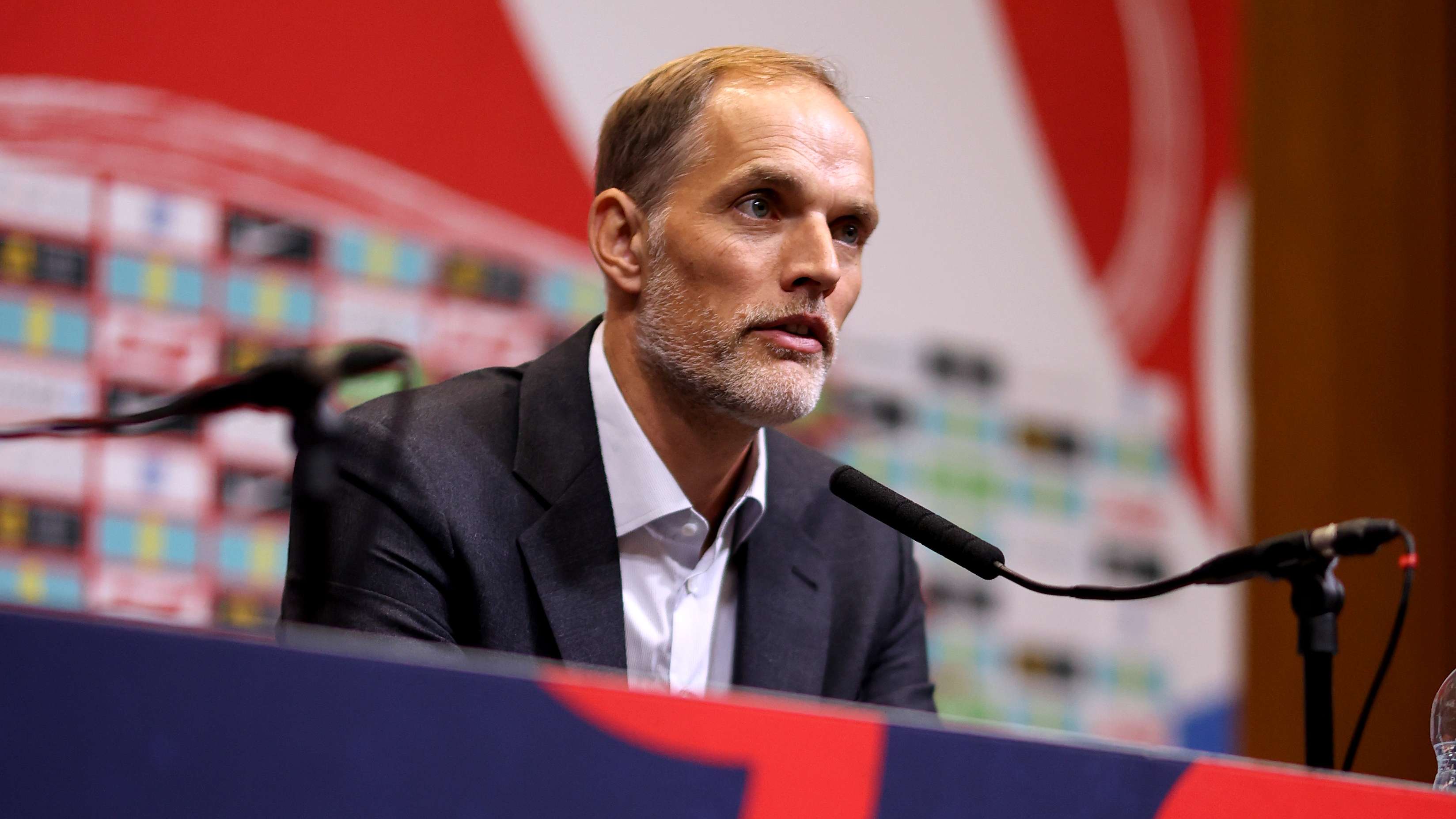 'The mission is very clear' - Tuchel & England arrive in USA  