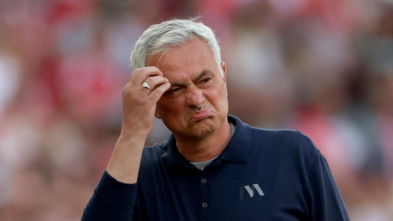 Benfica near Mourinho replacement as they raid Premier League  