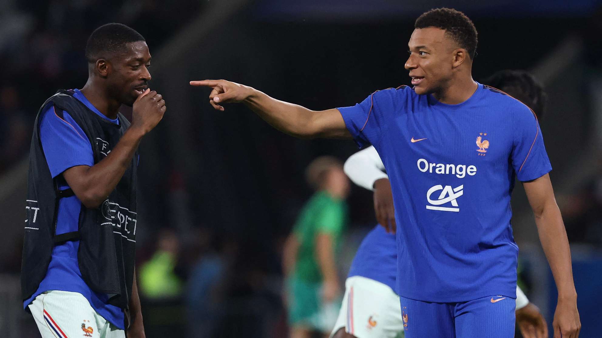 Dembele blasts 'very unfair' Mbappe treatment  