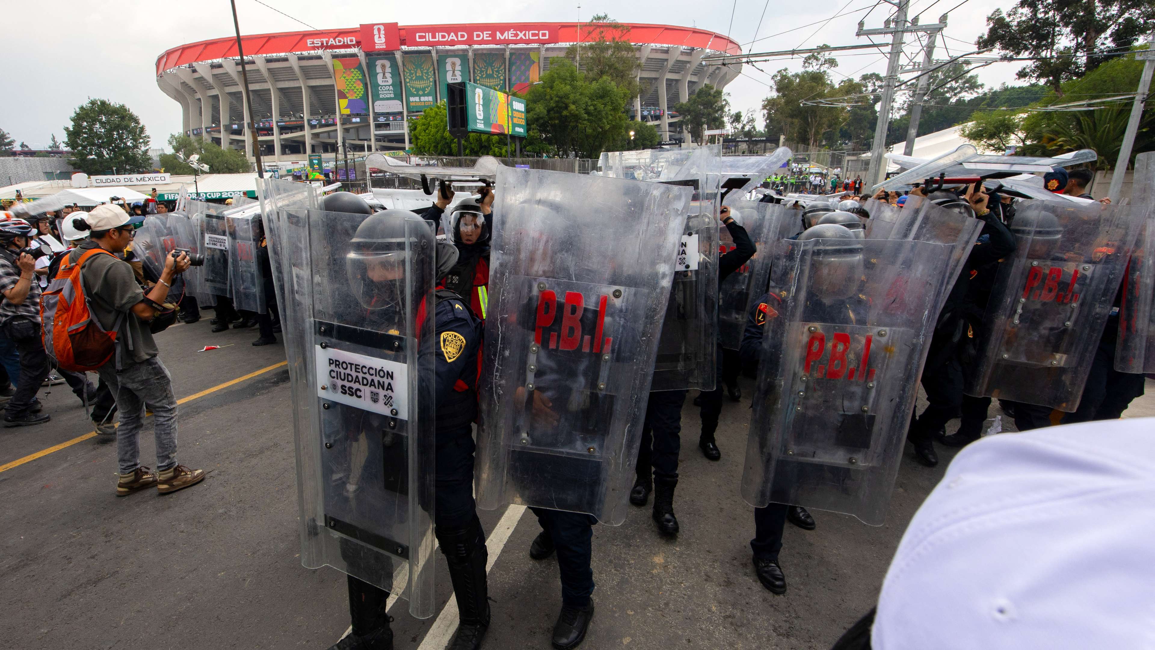 Violent clashes mar Mexico's World Cup opening match  
