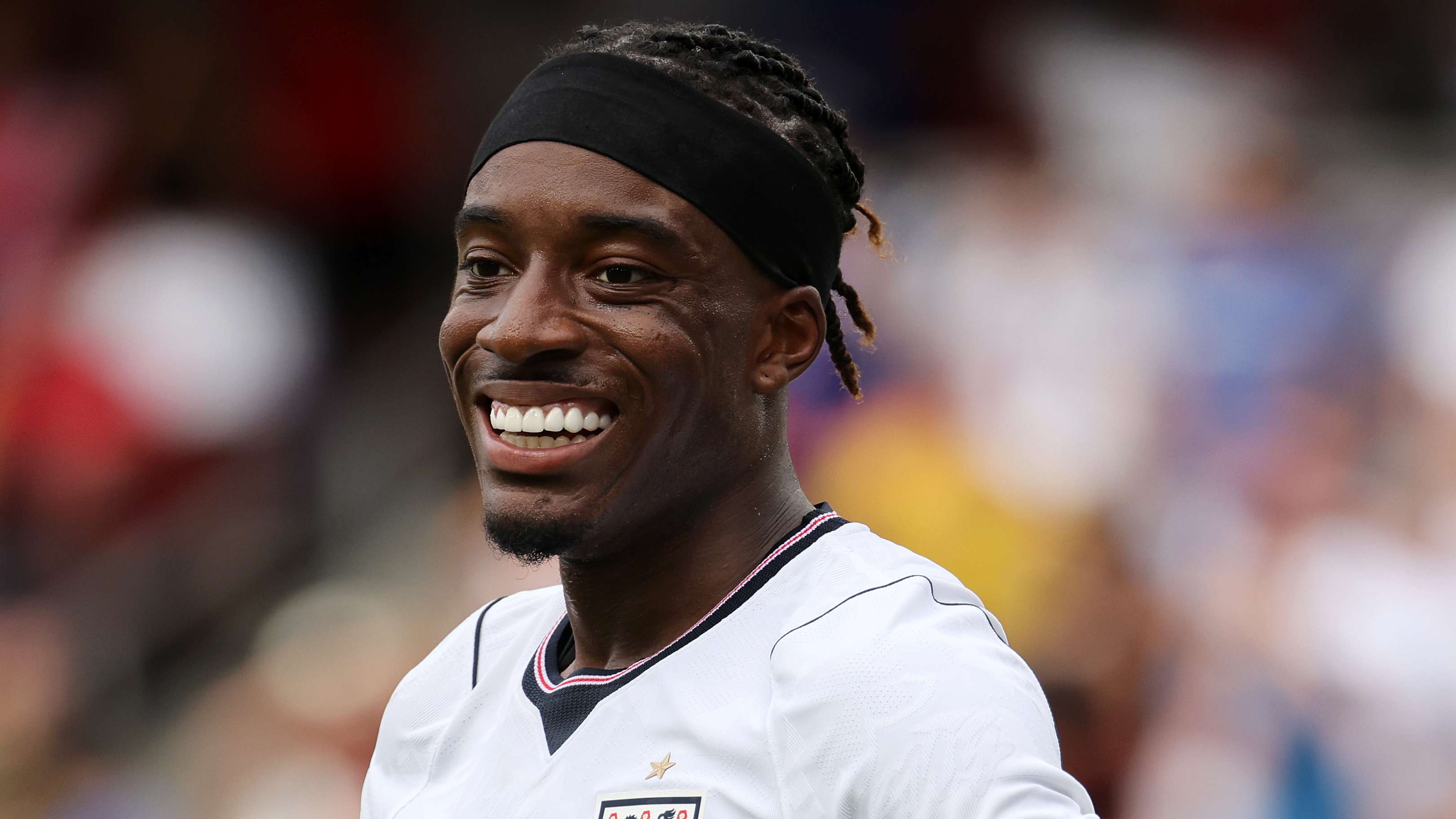 📽️ | Laughing Madueke ridiculed for open goal miss in England win  