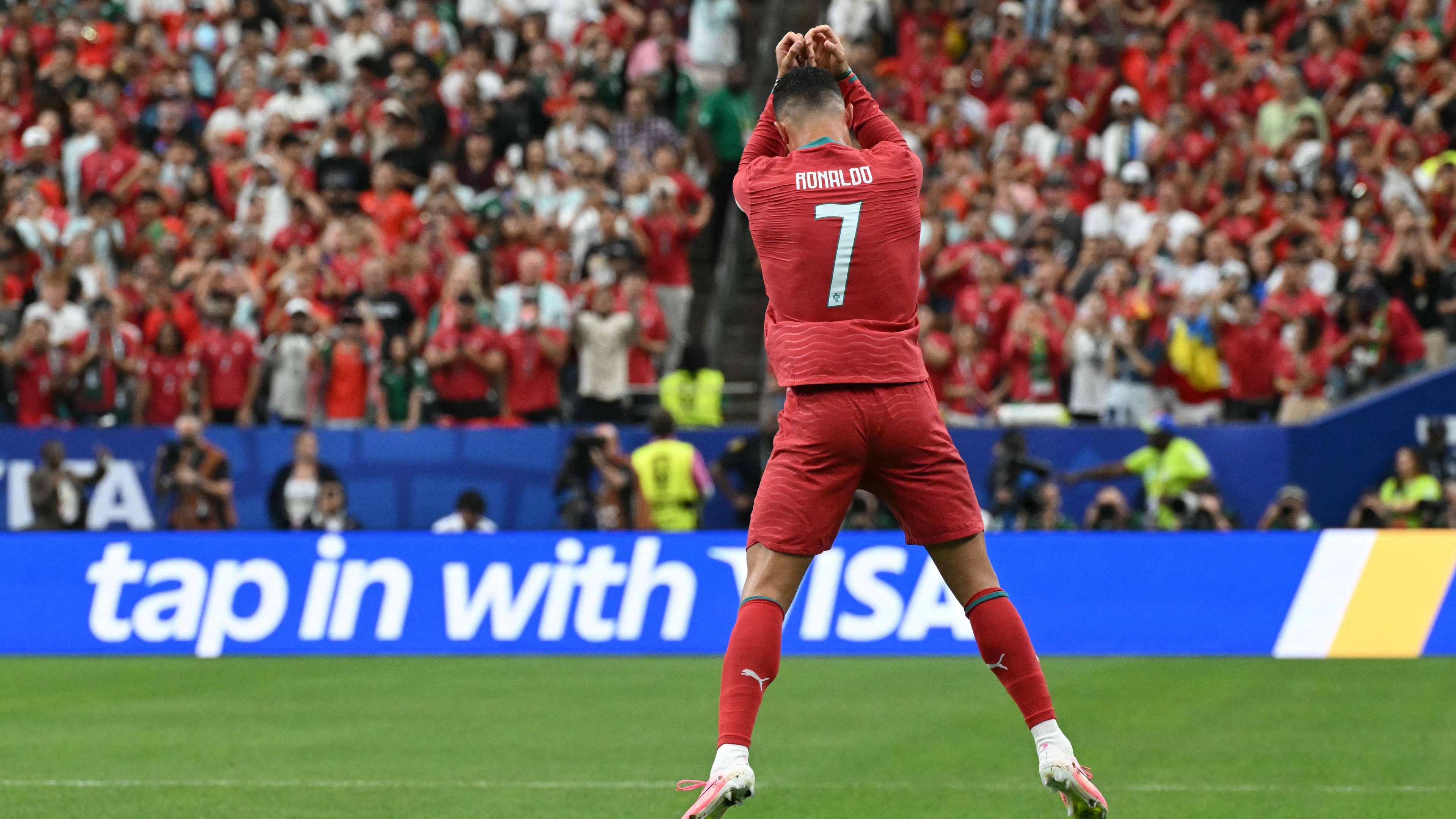 Cannavaro tells record-breaking Ronaldo to keep playing  