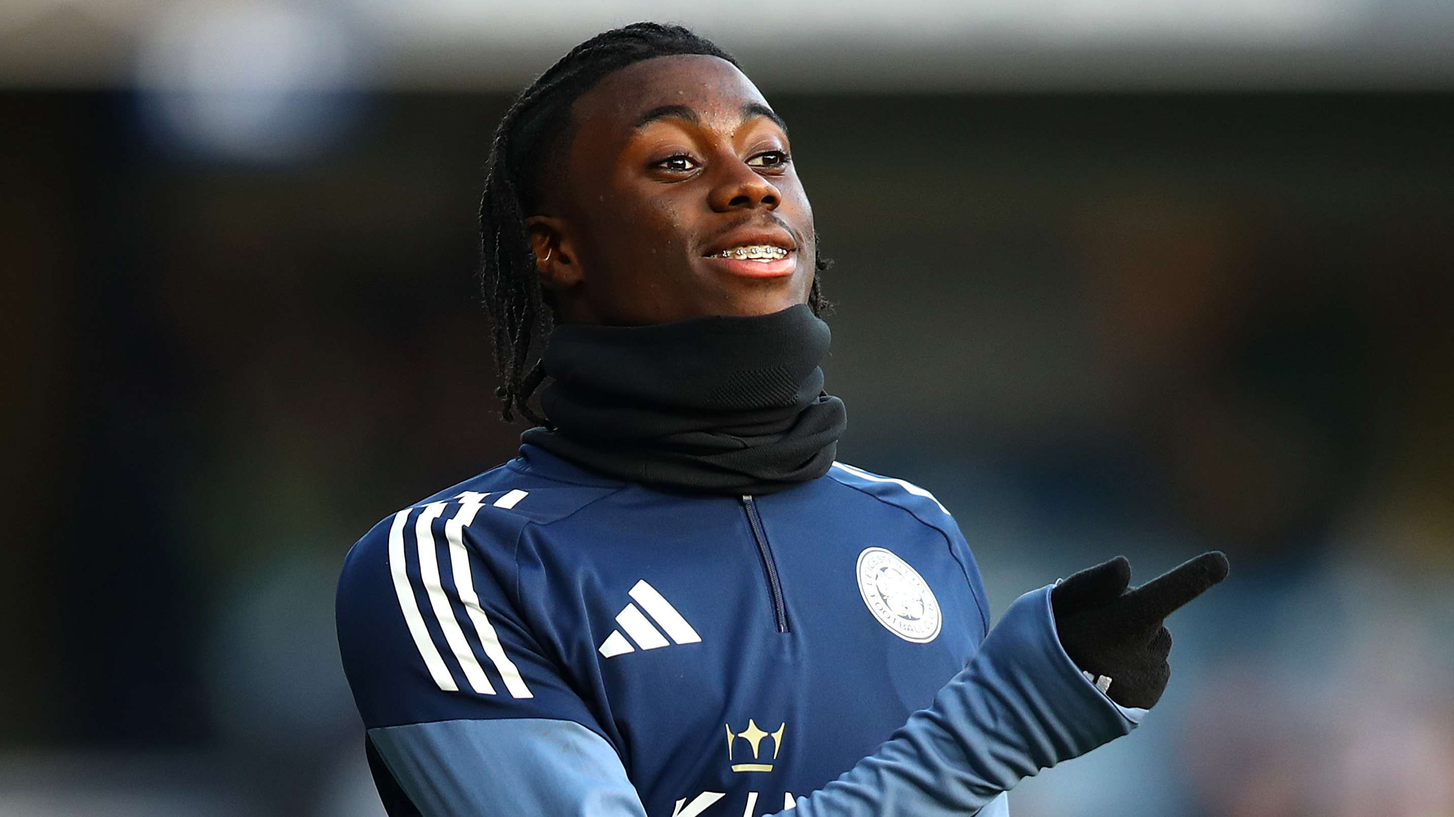 Man City beat Arsenal to sign 17-year-old Leicester winger  