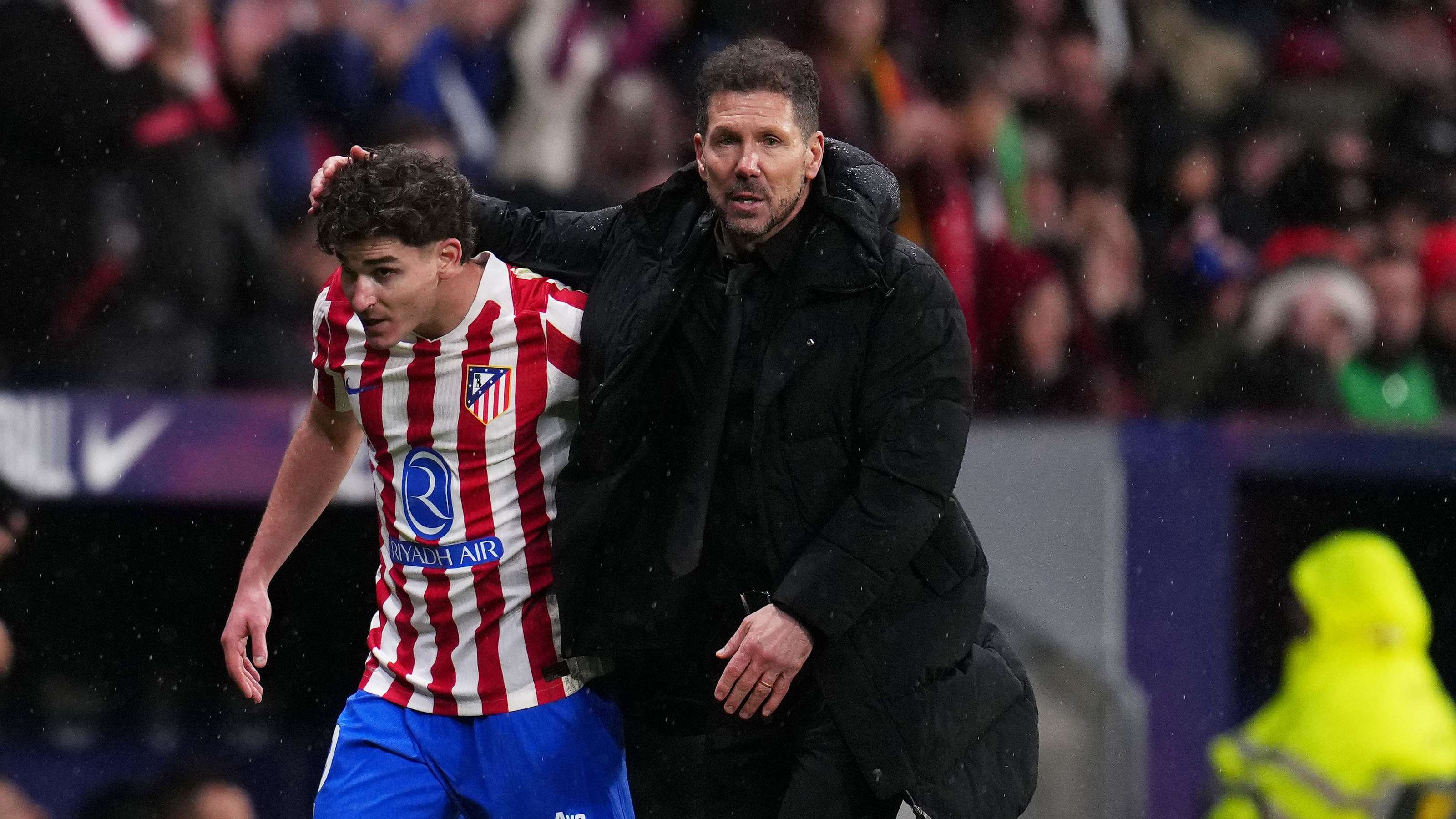 Simeone's cowardice sparks Álvarez's anger: player threatens Atlético with revolt  