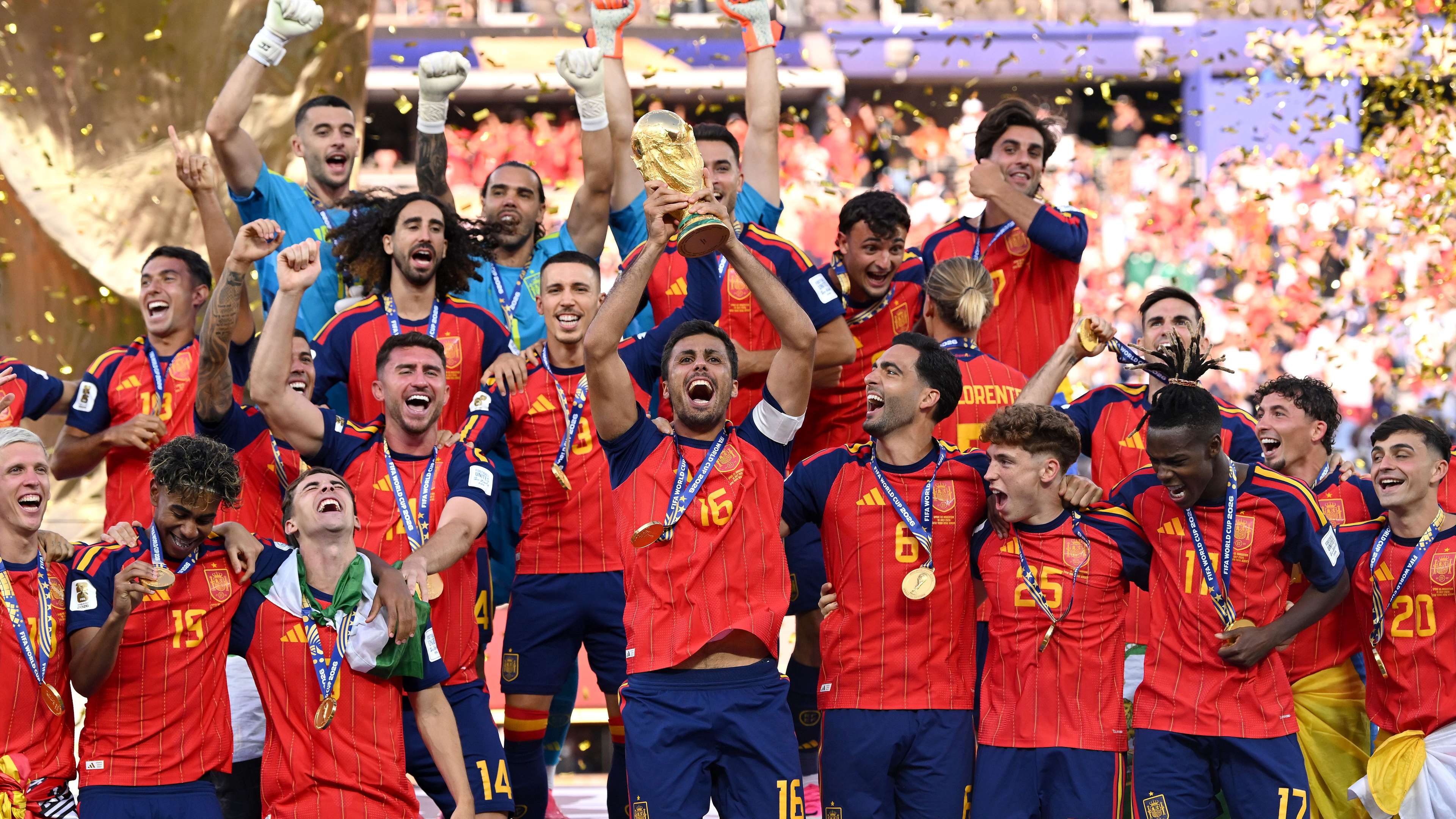 With a surprise shirt: Spain's star revives his most famous phrase  