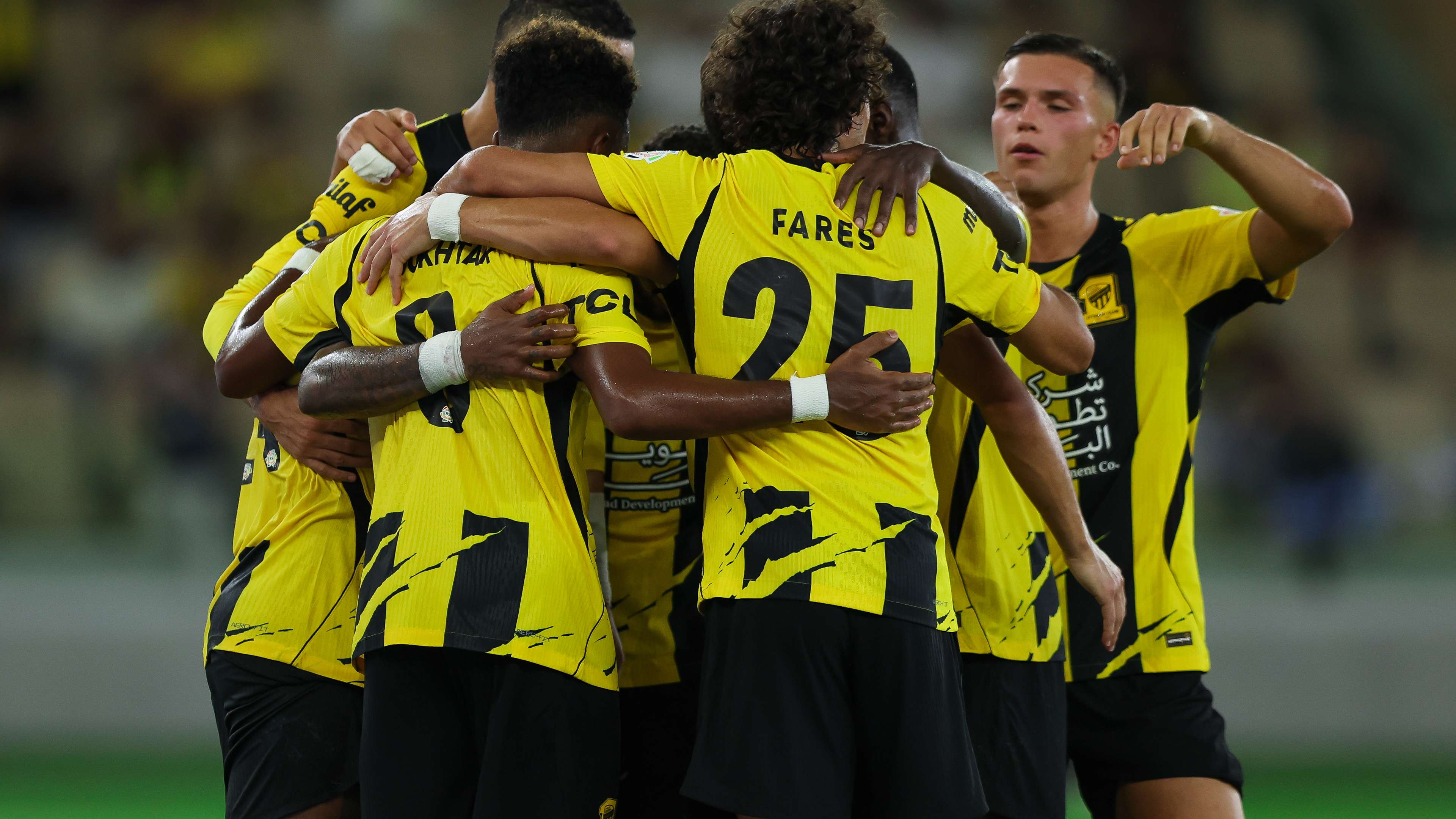 Elite and league double not enough: Al-Muntashiri surprises Al-Ittihad fans  