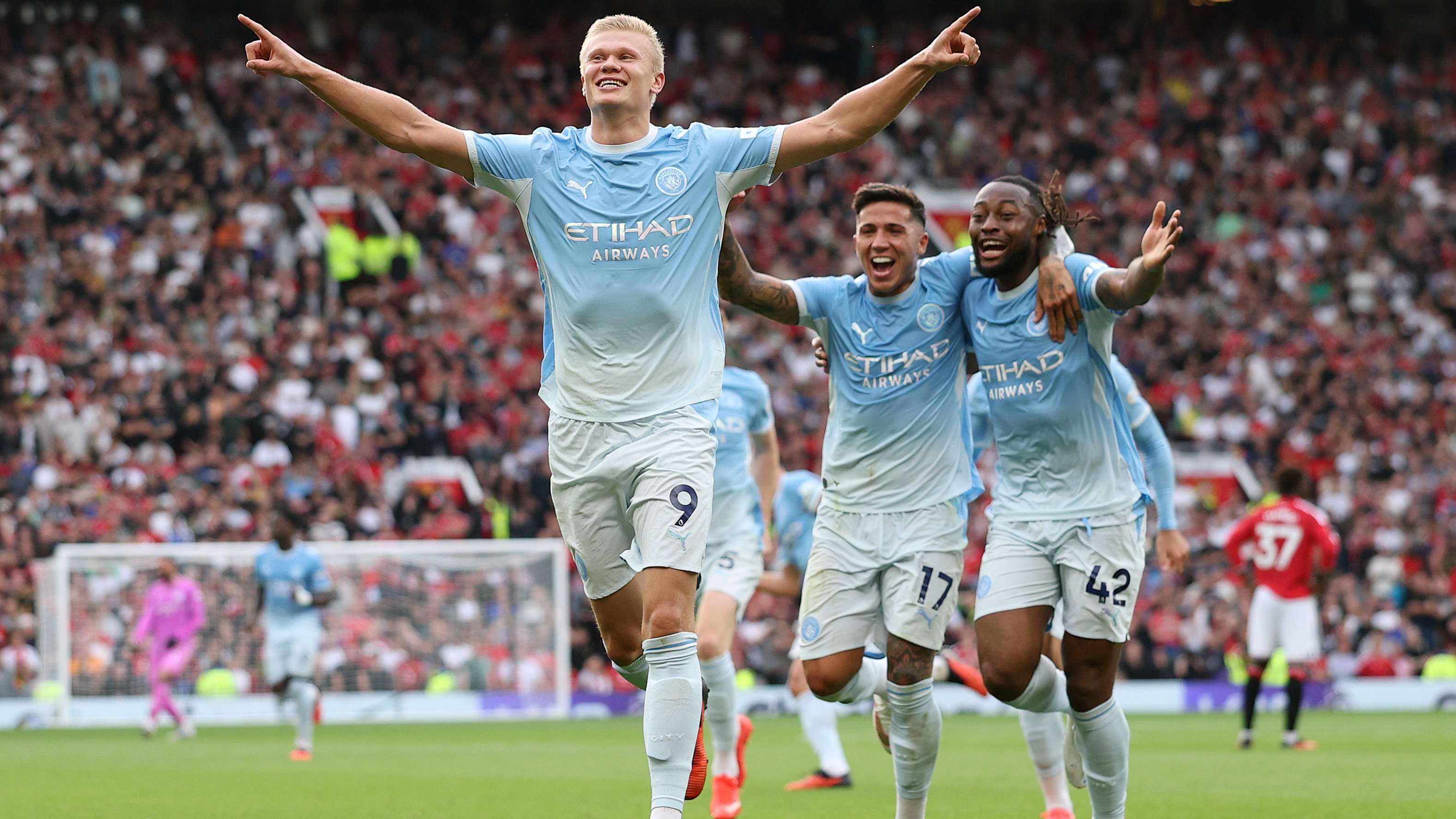 Video: Haaland lights up the Manchester derby with a controversial goal  