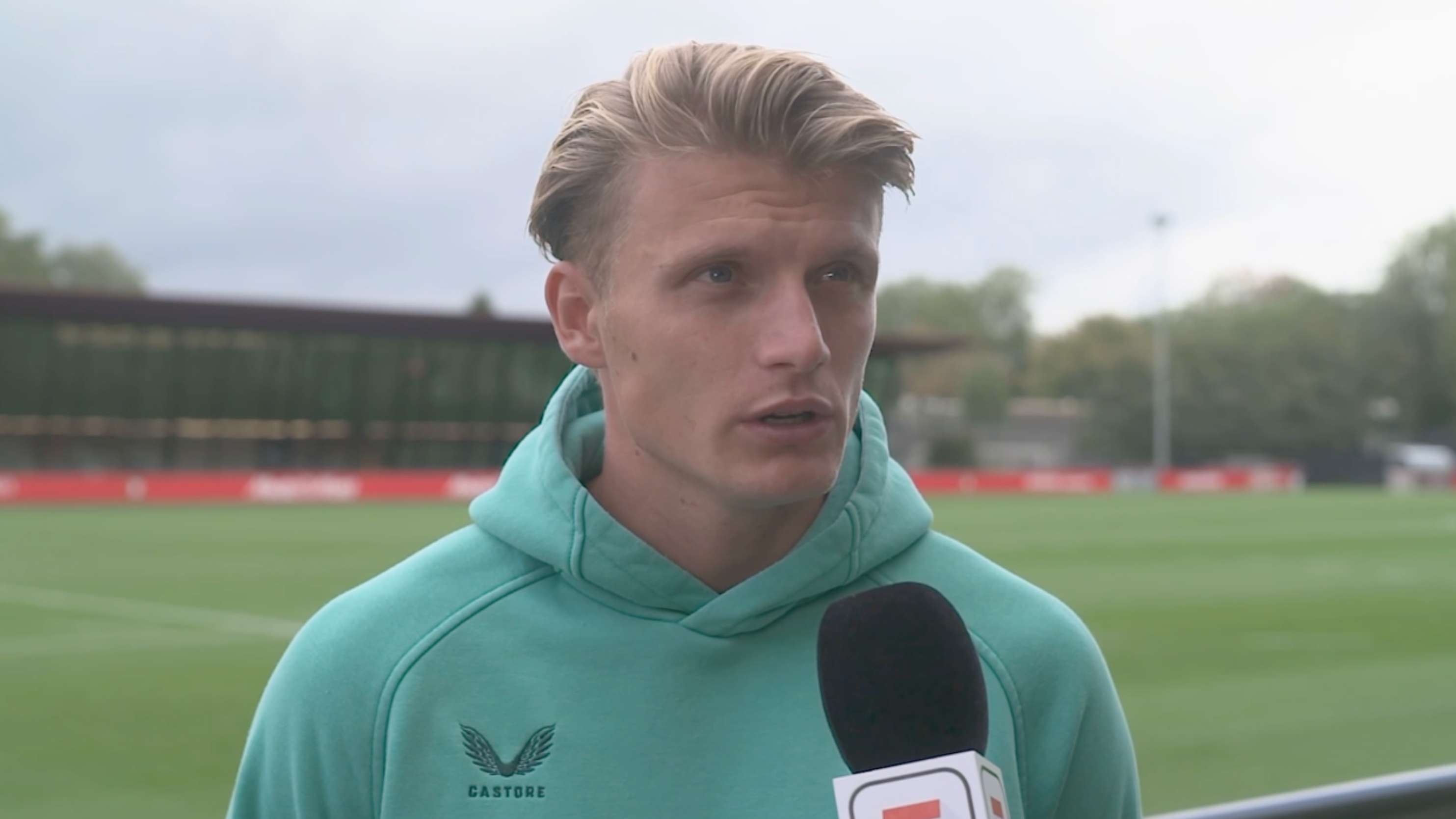 Sem Steijn has a blunt message for critics after celebrating at Camp Nou: ‘Those people must…’  